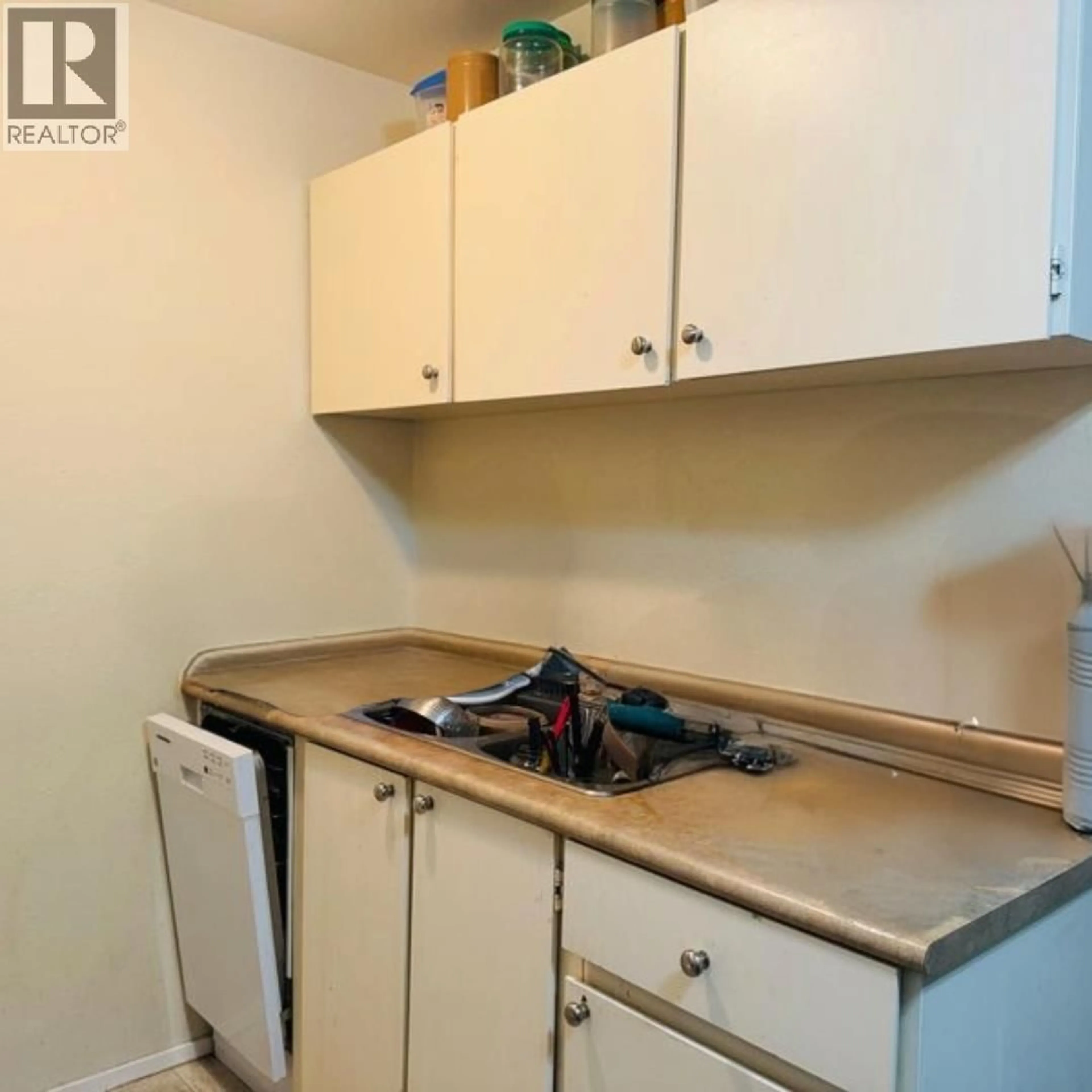 Standard kitchen, unknown for 311 - 282 BROADWAY AVENUE, Williams Lake British Columbia V2G4J8