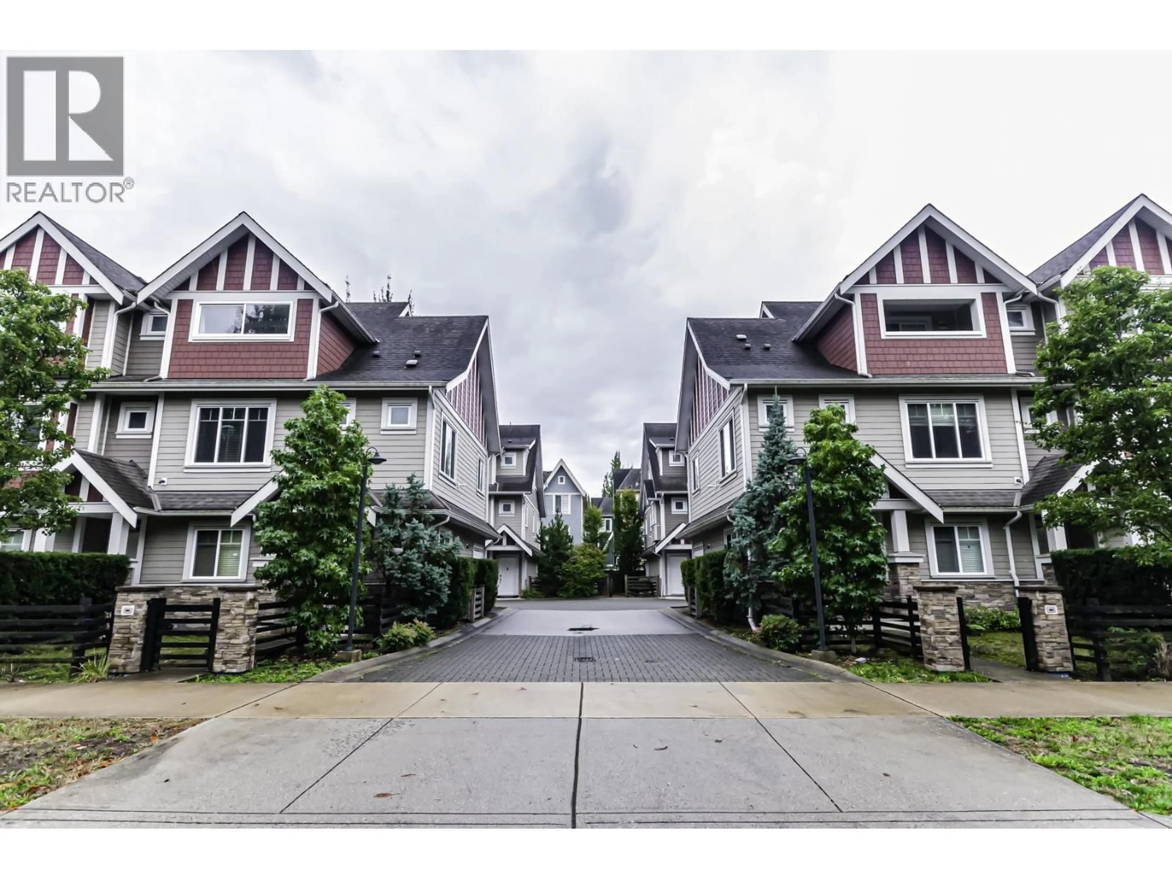 A pic from outside/outdoor area/front of a property/back of a property/a pic from drone, street for 8 - 9780 GENERAL CURRIE ROAD, Richmond British Columbia V6Y0J9