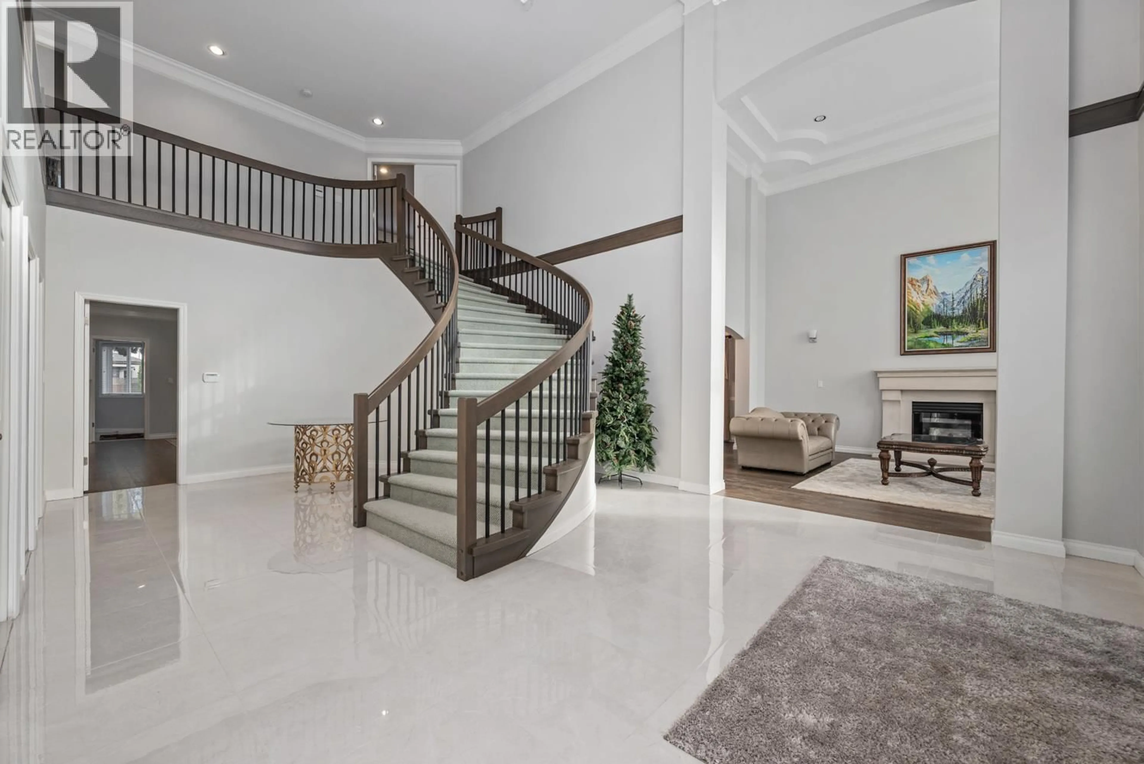 Indoor foyer for 6611 MANG ROAD, Richmond British Columbia V7C2Y1