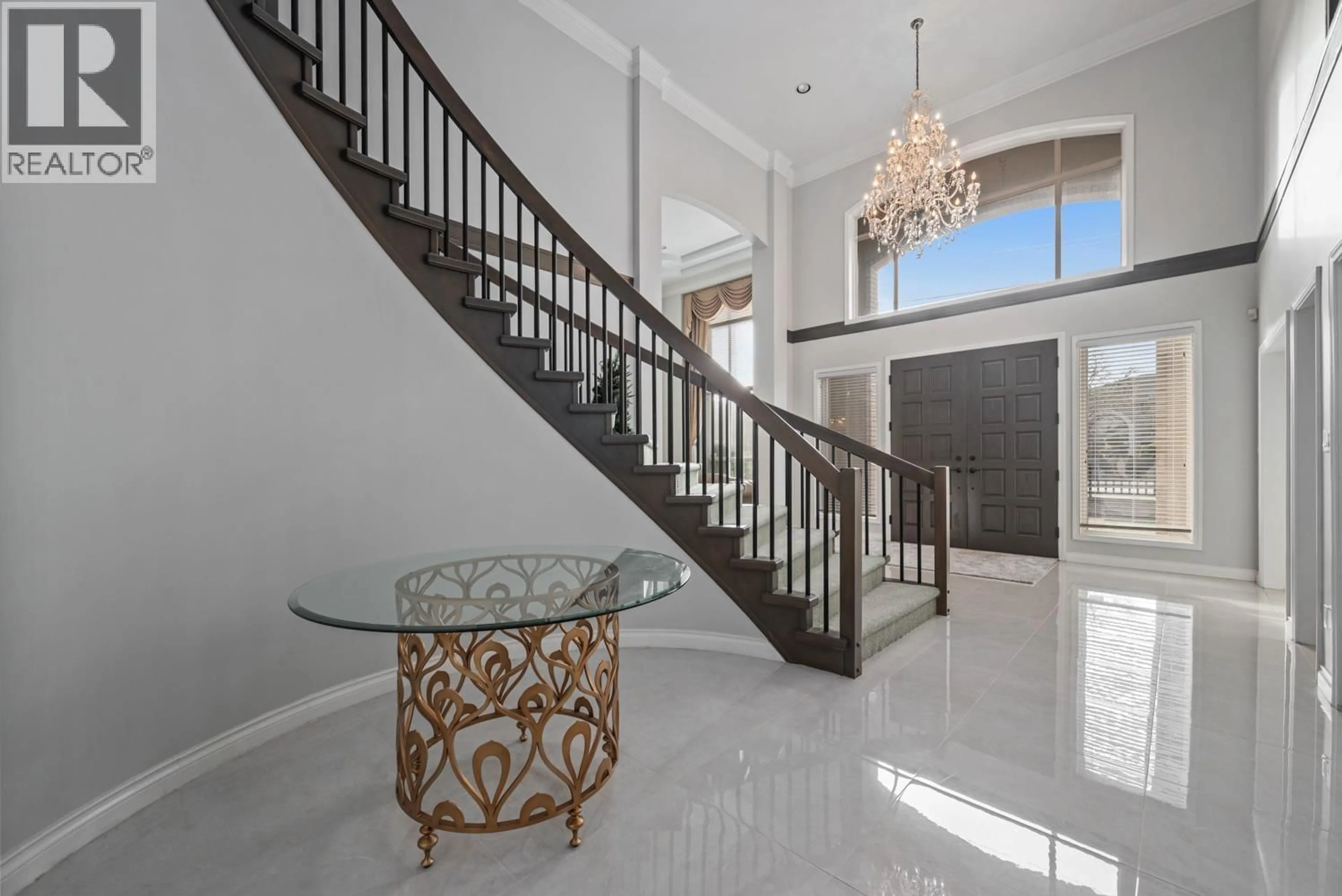 Indoor foyer for 6611 MANG ROAD, Richmond British Columbia V7C2Y1