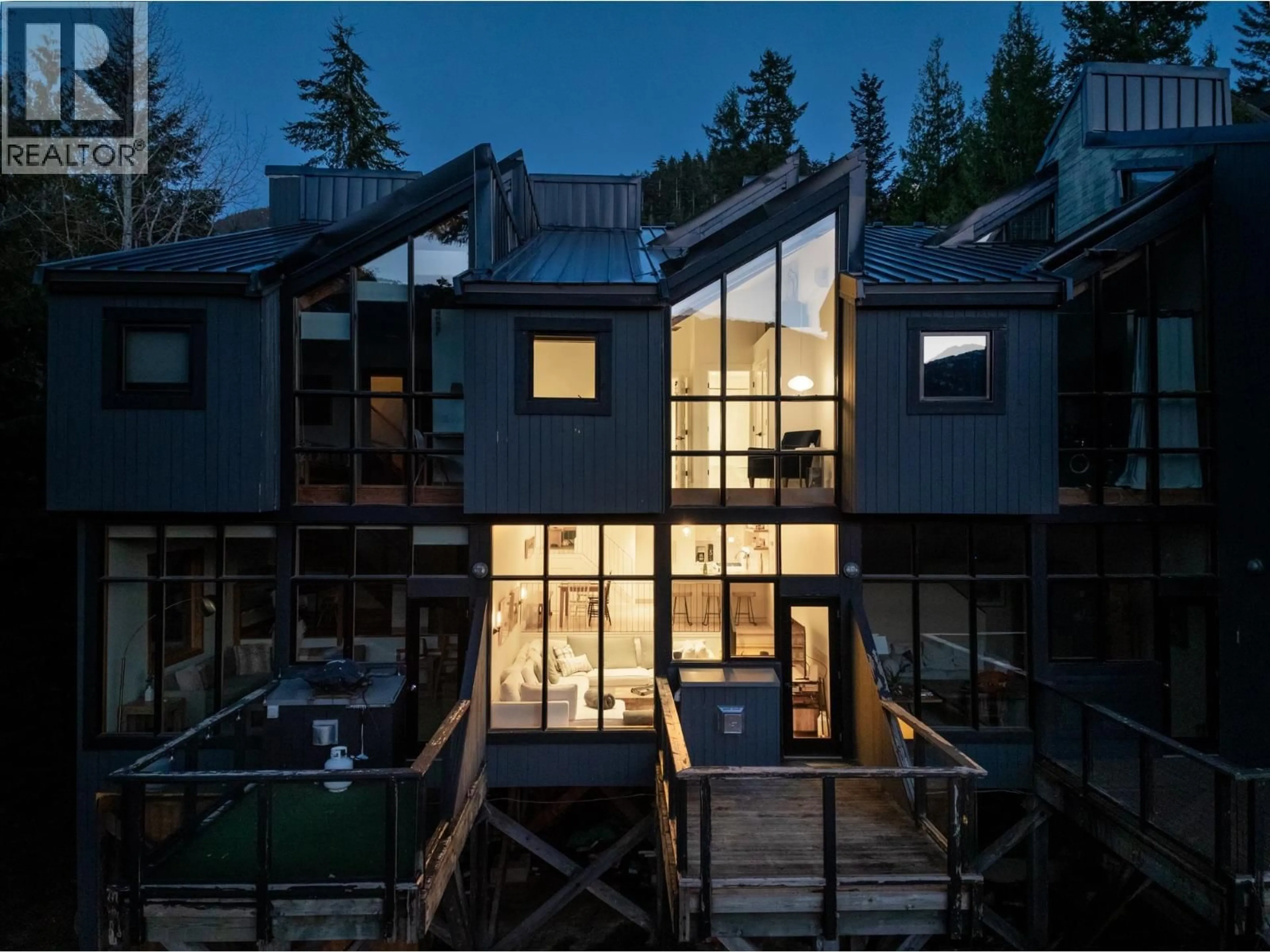 Unknown for 2 - 2221 GONDOLA WAY, Whistler British Columbia V8E0M8