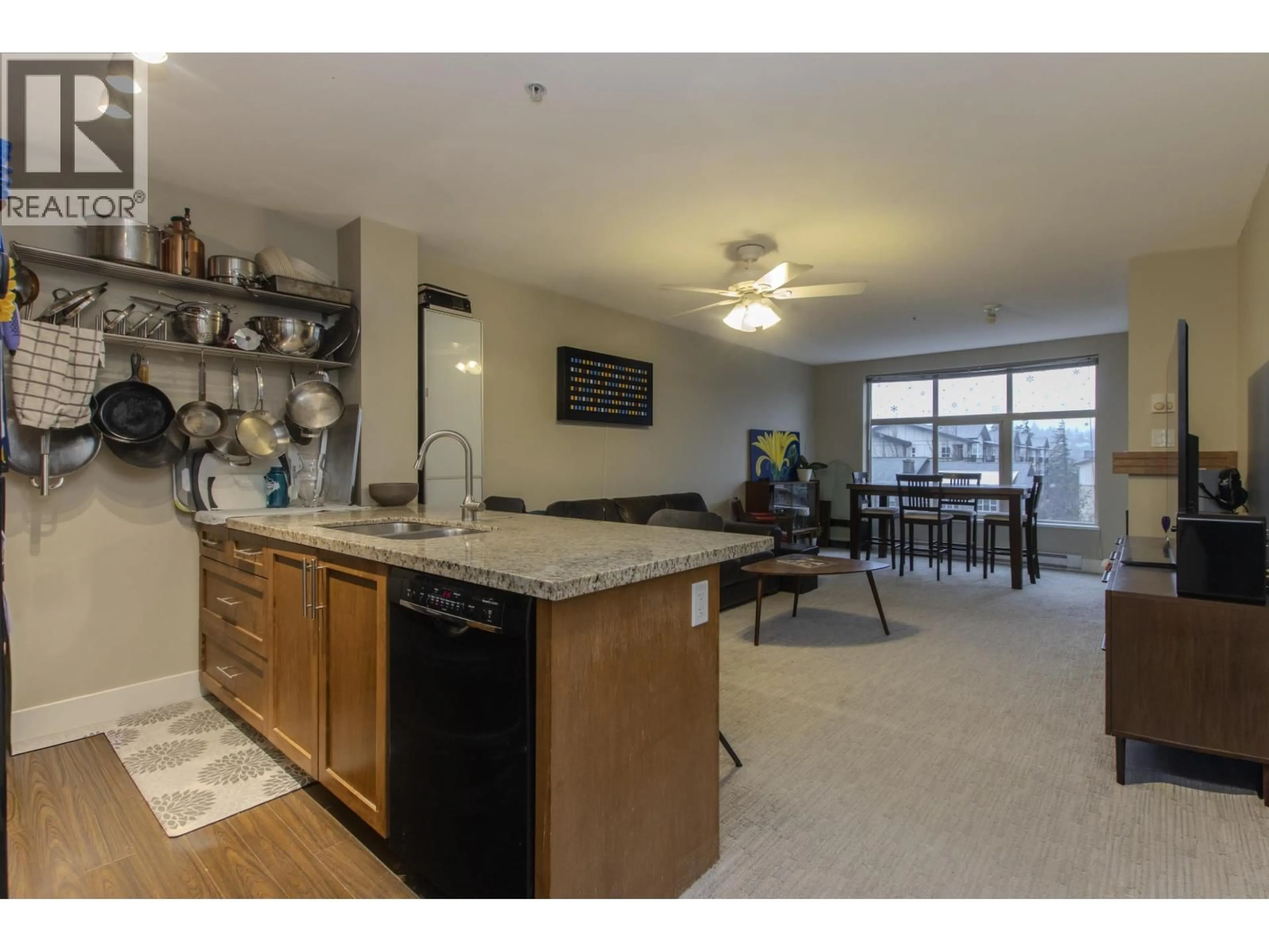 Open concept kitchen, unknown for 402 - 1211 VILLAGE GREEN WAY, Squamish British Columbia V8B0R7