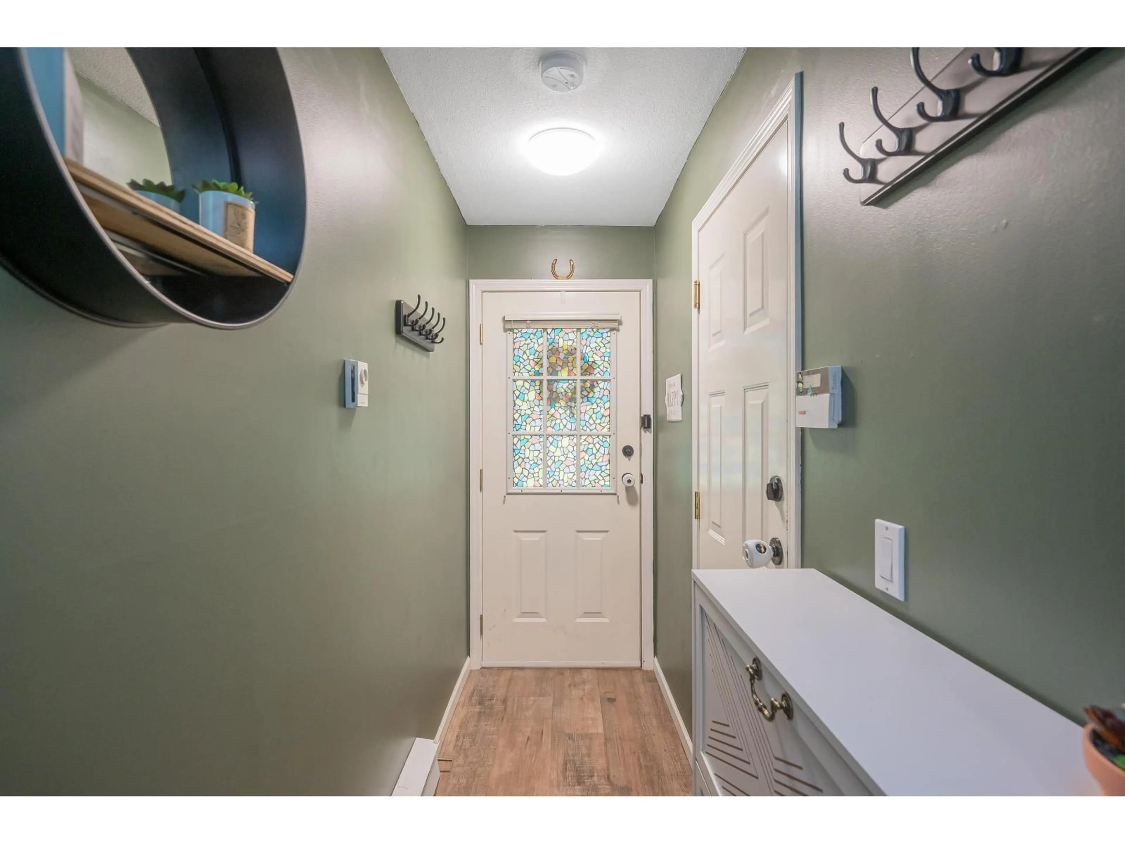 Indoor entryway for 5 - 8930 WALNUT GROVE DRIVE, Langley British Columbia V1M3K2