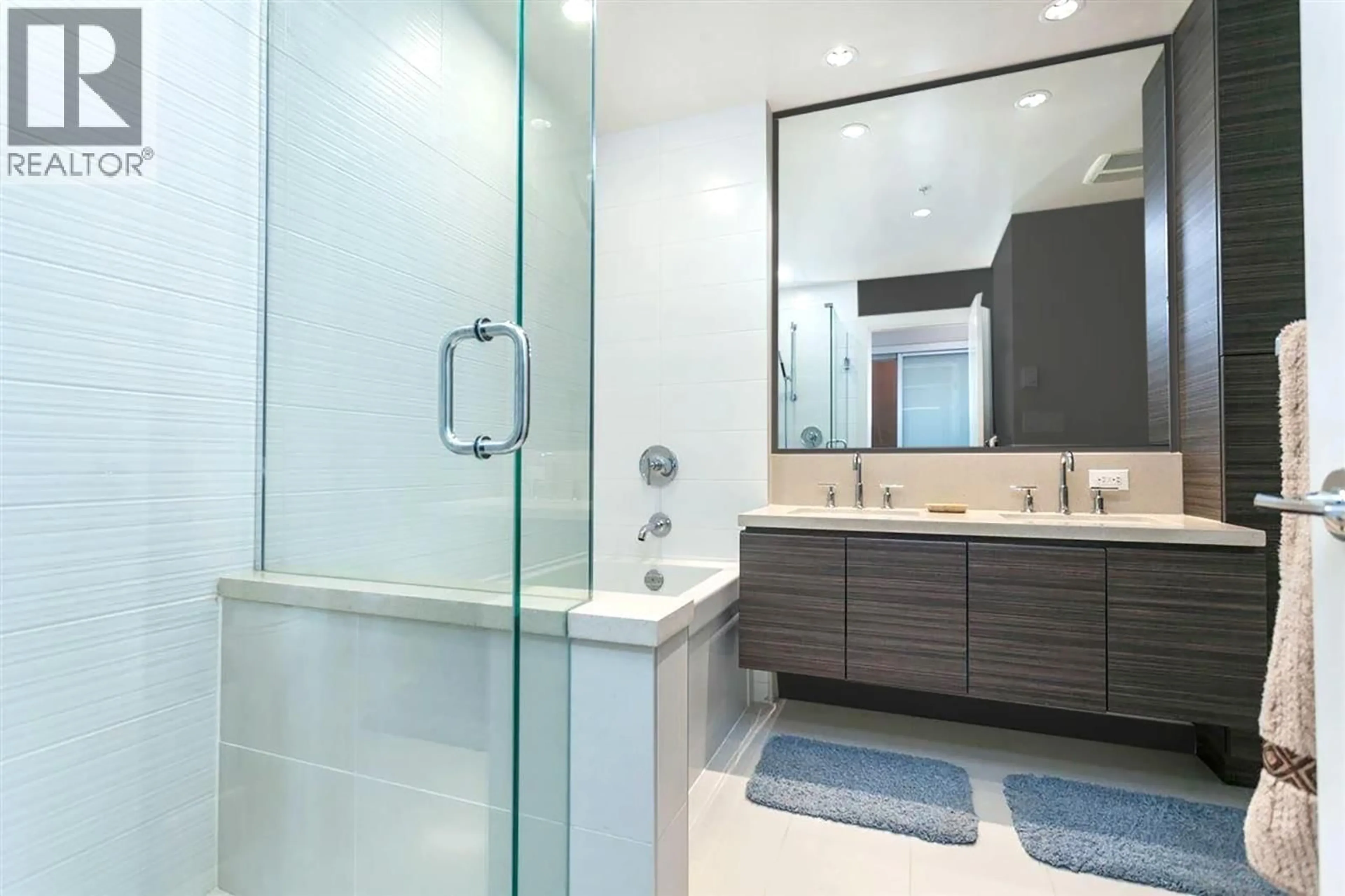 Contemporary bathroom, ceramic/tile floor for 219 - 3606 ALDERCREST DRIVE, North Vancouver British Columbia V7G0A3