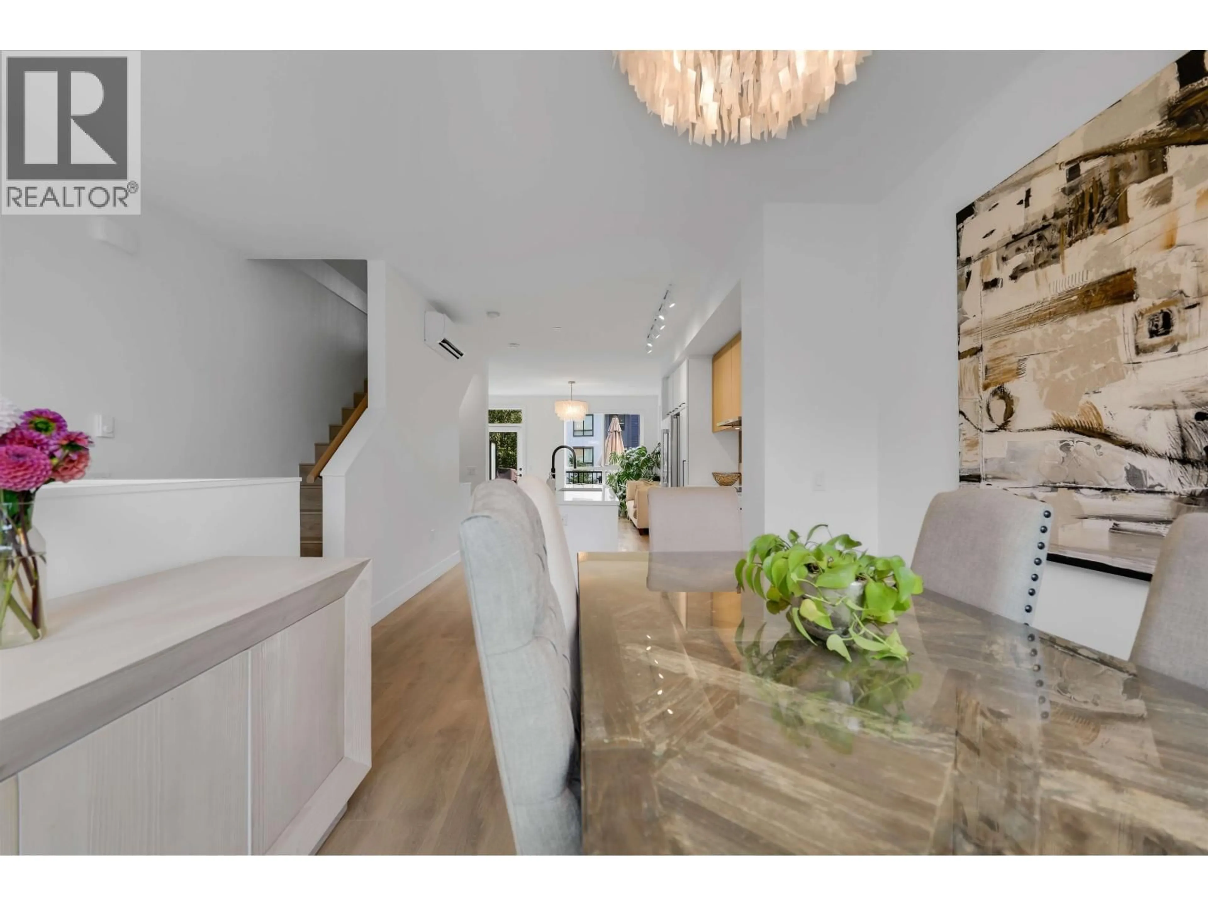 Dining room, unknown for 38053 HELM WAY, Squamish British Columbia V8B2A1