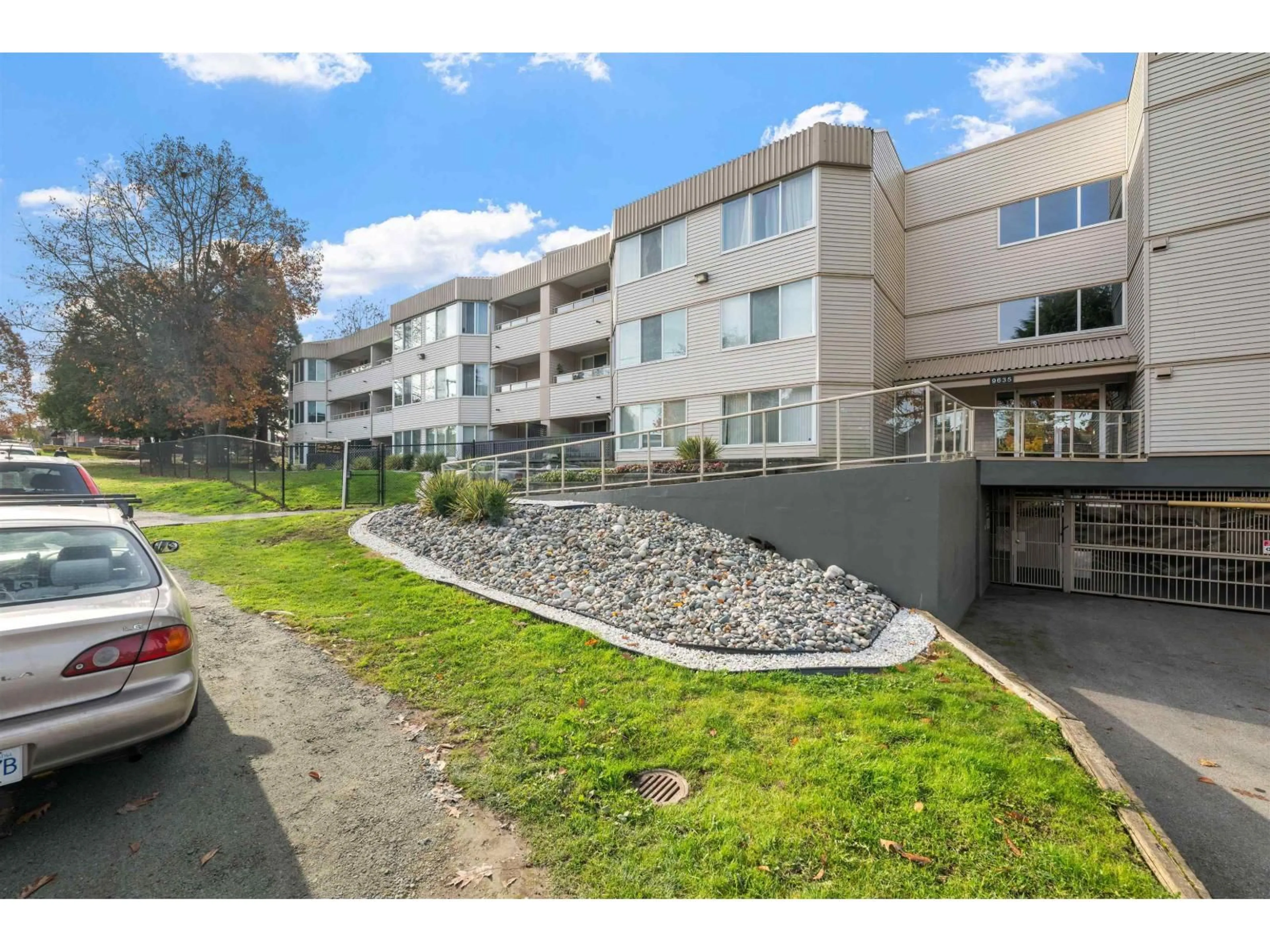 Unknown for 321 - 9635 121 STREET, Surrey British Columbia V3V7L8