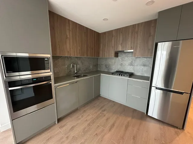 1704 - 13387 OLD YALE ROAD, Surrey 3