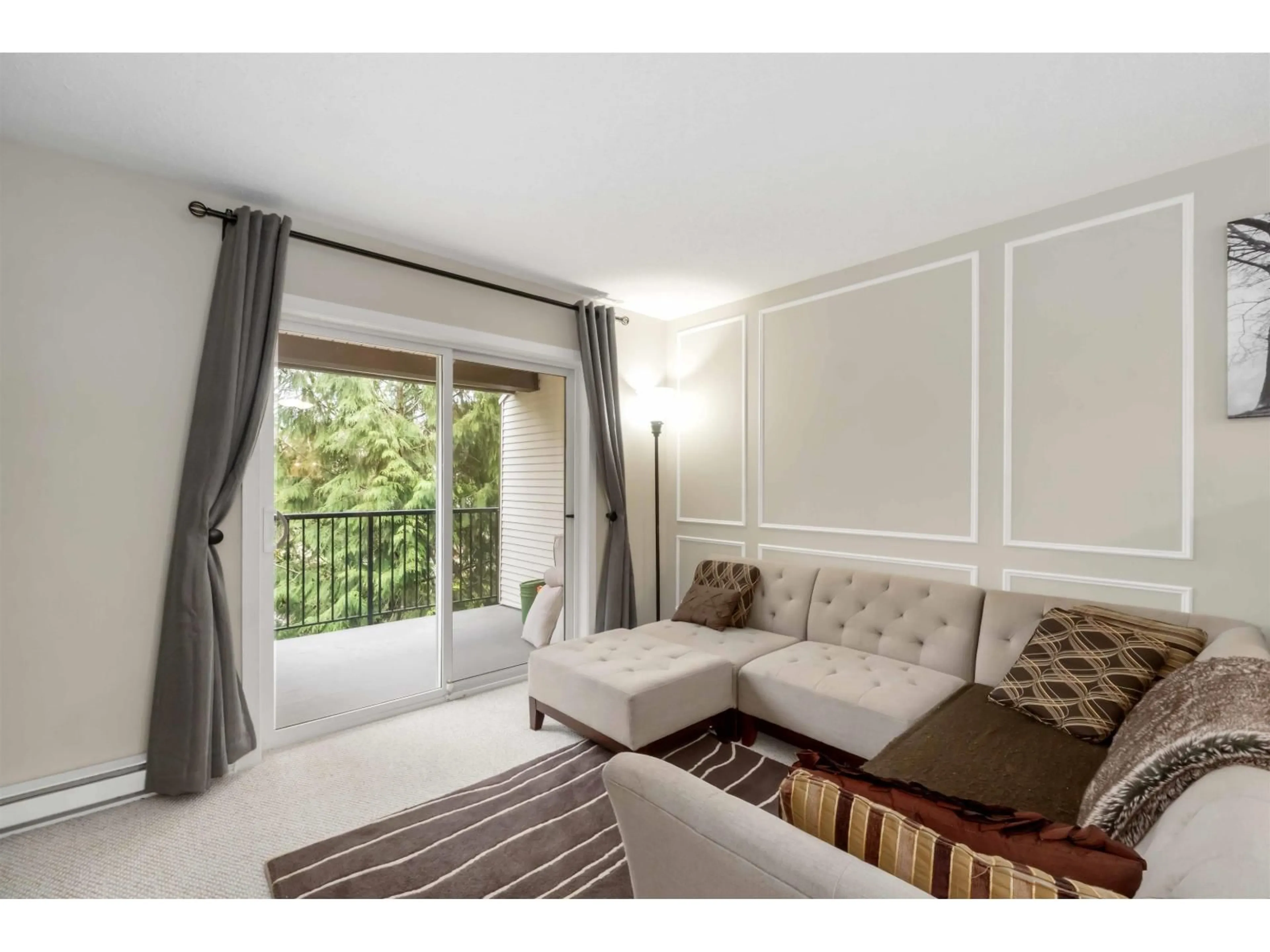 Living room with furniture, unknown for 112 - 4401 BLAUSON BOULEVARD, Abbotsford British Columbia V3G0A4