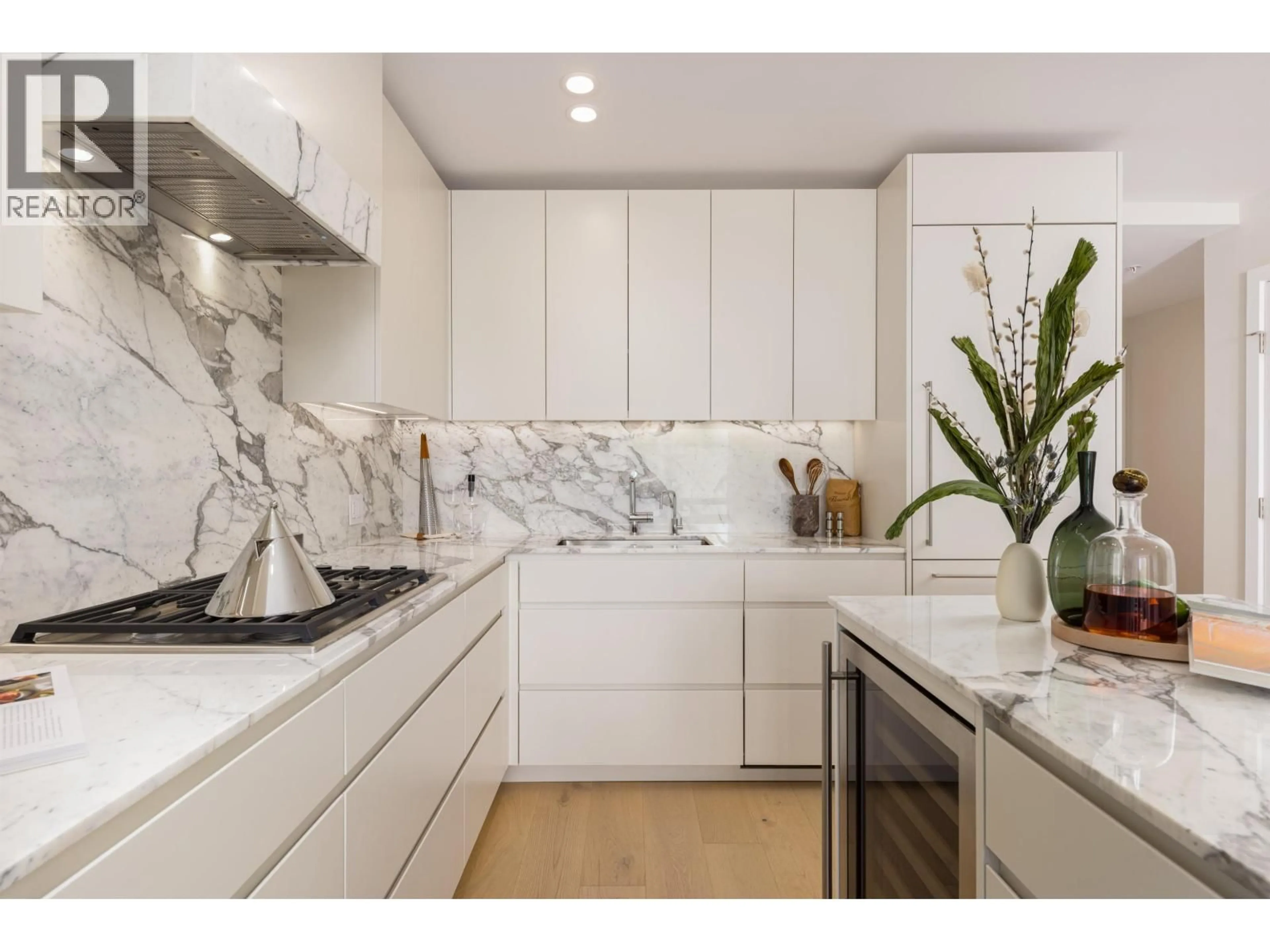 Contemporary kitchen, ceramic/tile floor for 309 - 3668 10TH AVENUE, Vancouver British Columbia V6R0G4