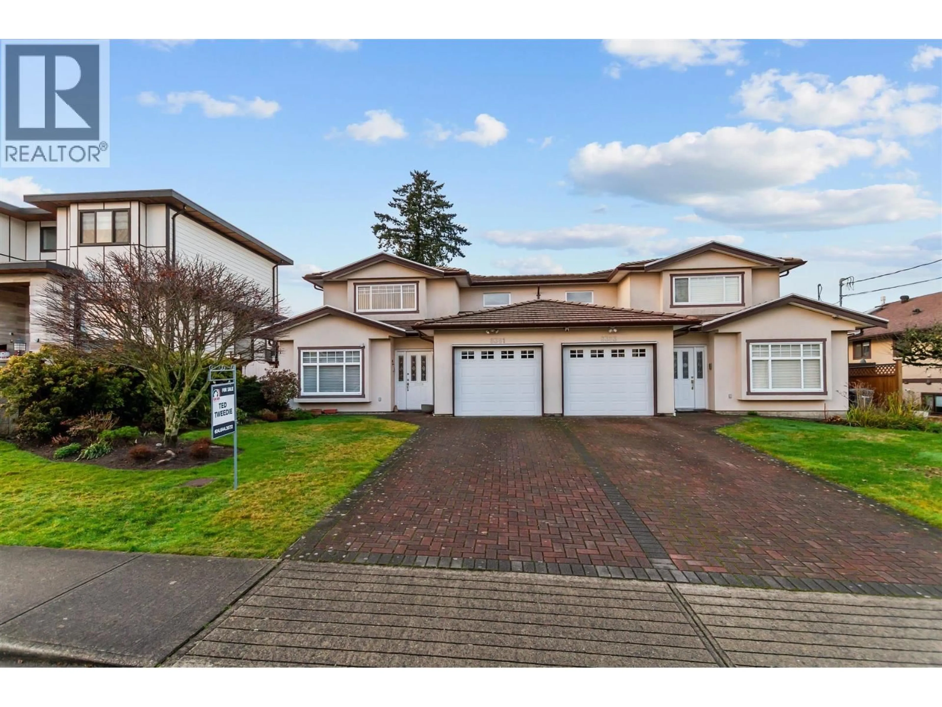 A pic from outside/outdoor area/front of a property/back of a property/a pic from drone, street for 8381 14TH AVENUE, Burnaby British Columbia V3N2C2