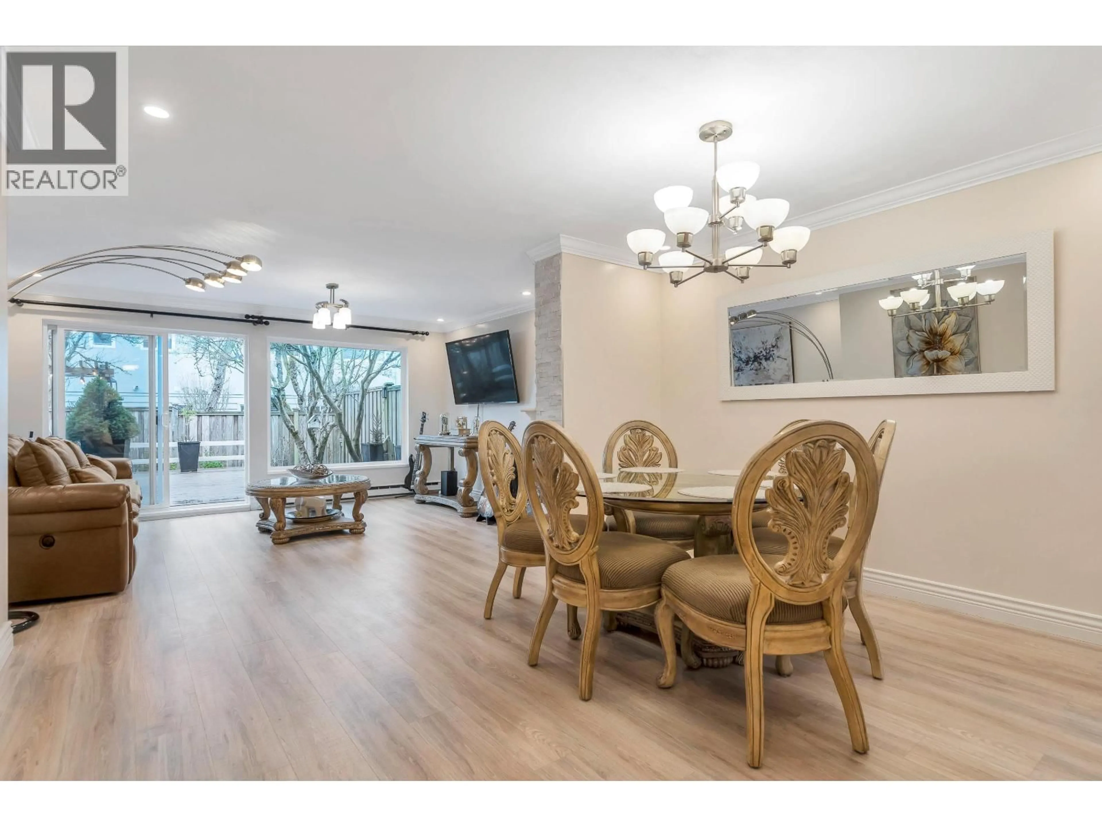 Dining room, wood/laminate floor for 105 - 4889 53 STREET, Delta British Columbia V4K2Z3