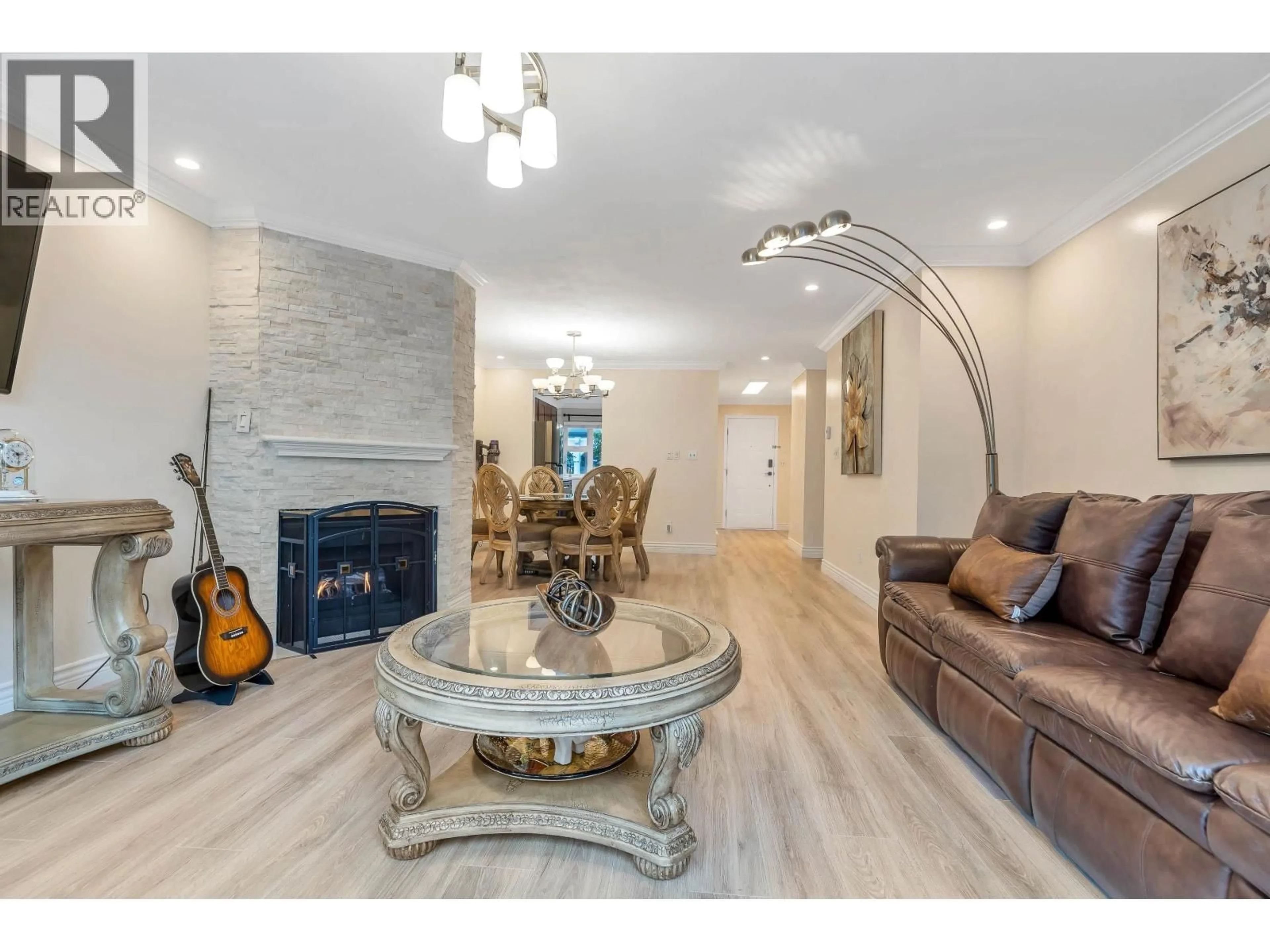 Living room with furniture, unknown for 105 - 4889 53 STREET, Delta British Columbia V4K2Z3