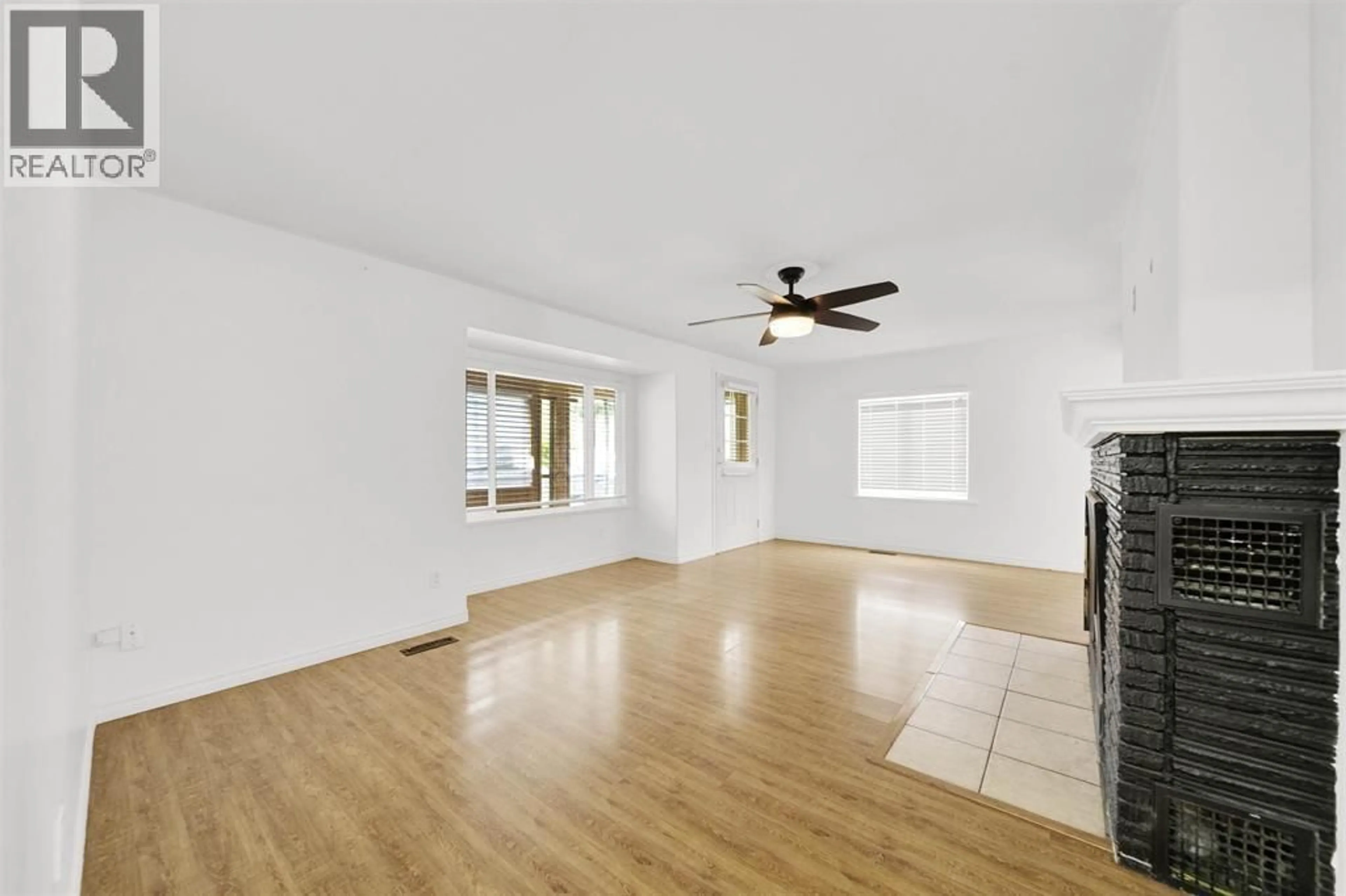 A pic of a room for 11394 240 STREET, Maple Ridge British Columbia V2W0B4