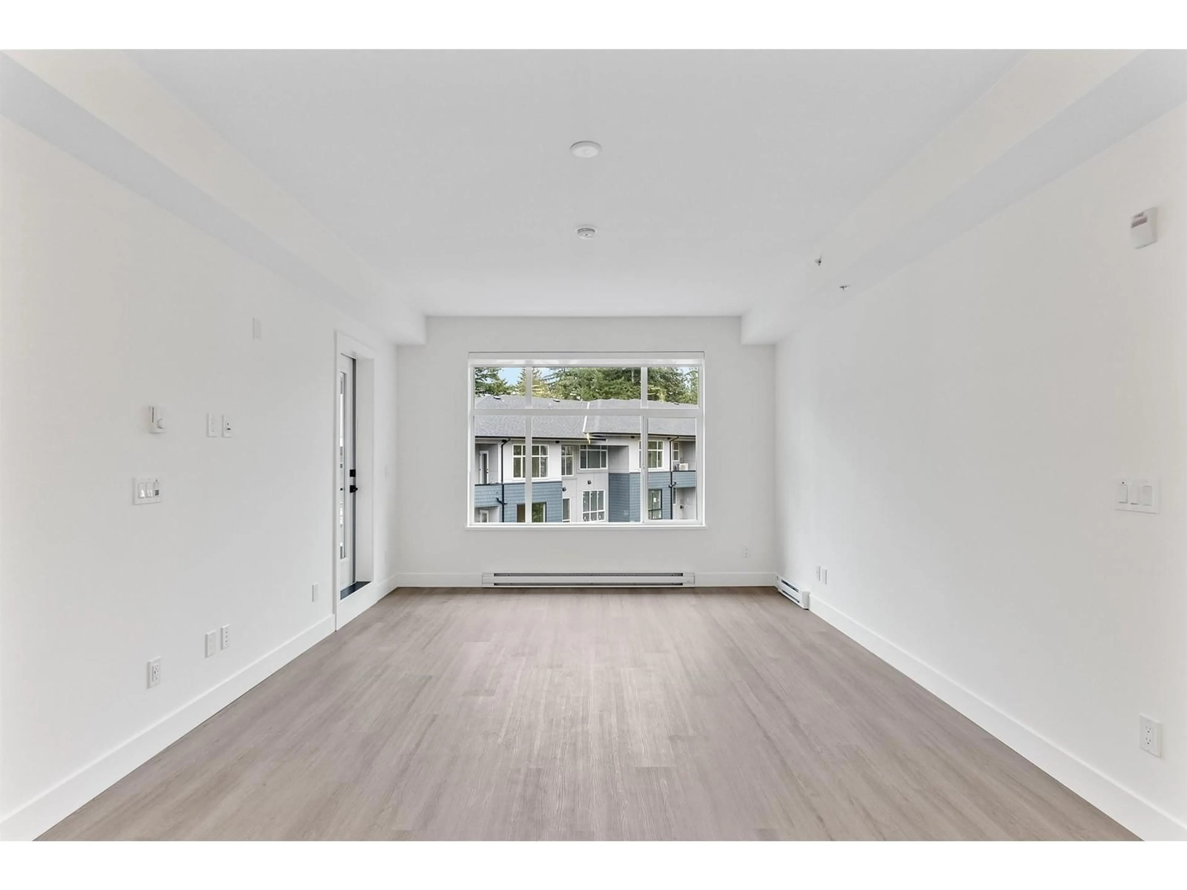 A pic of a room for 615 - 3528 146A STREET, Surrey British Columbia V4P0H4