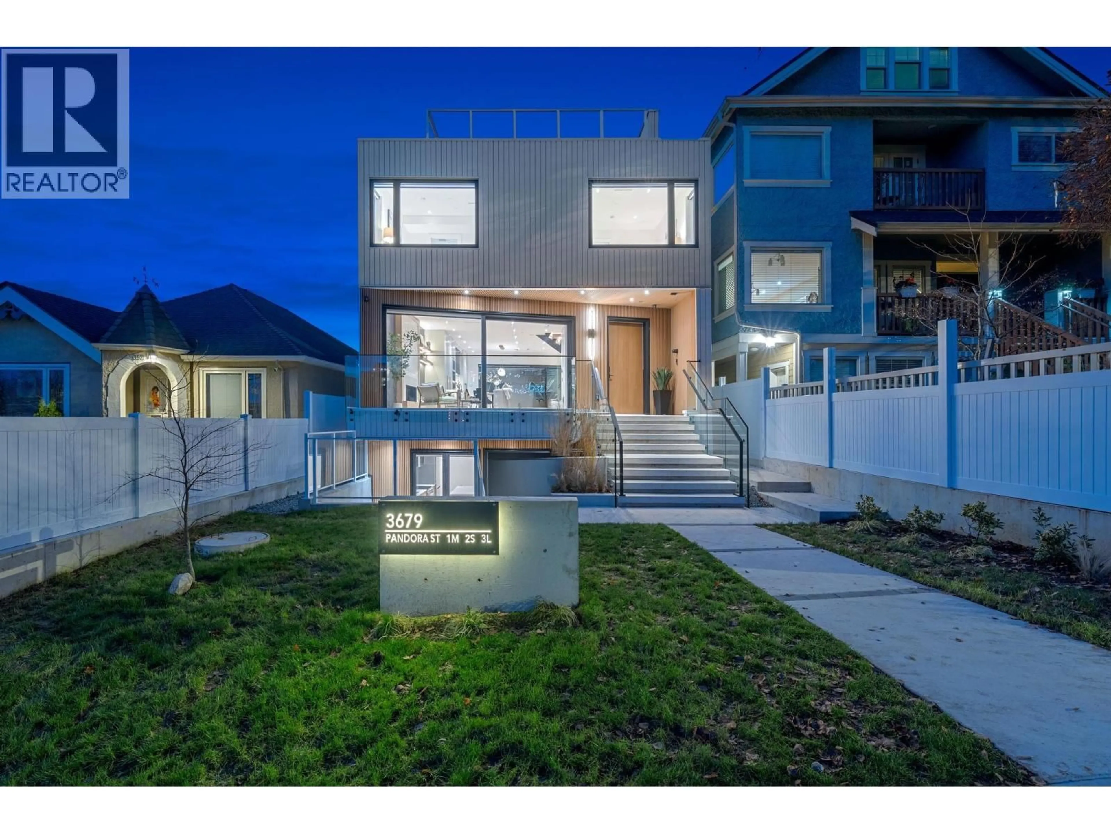 Unknown for 3679 PANDORA STREET, Vancouver British Columbia V5K1X1