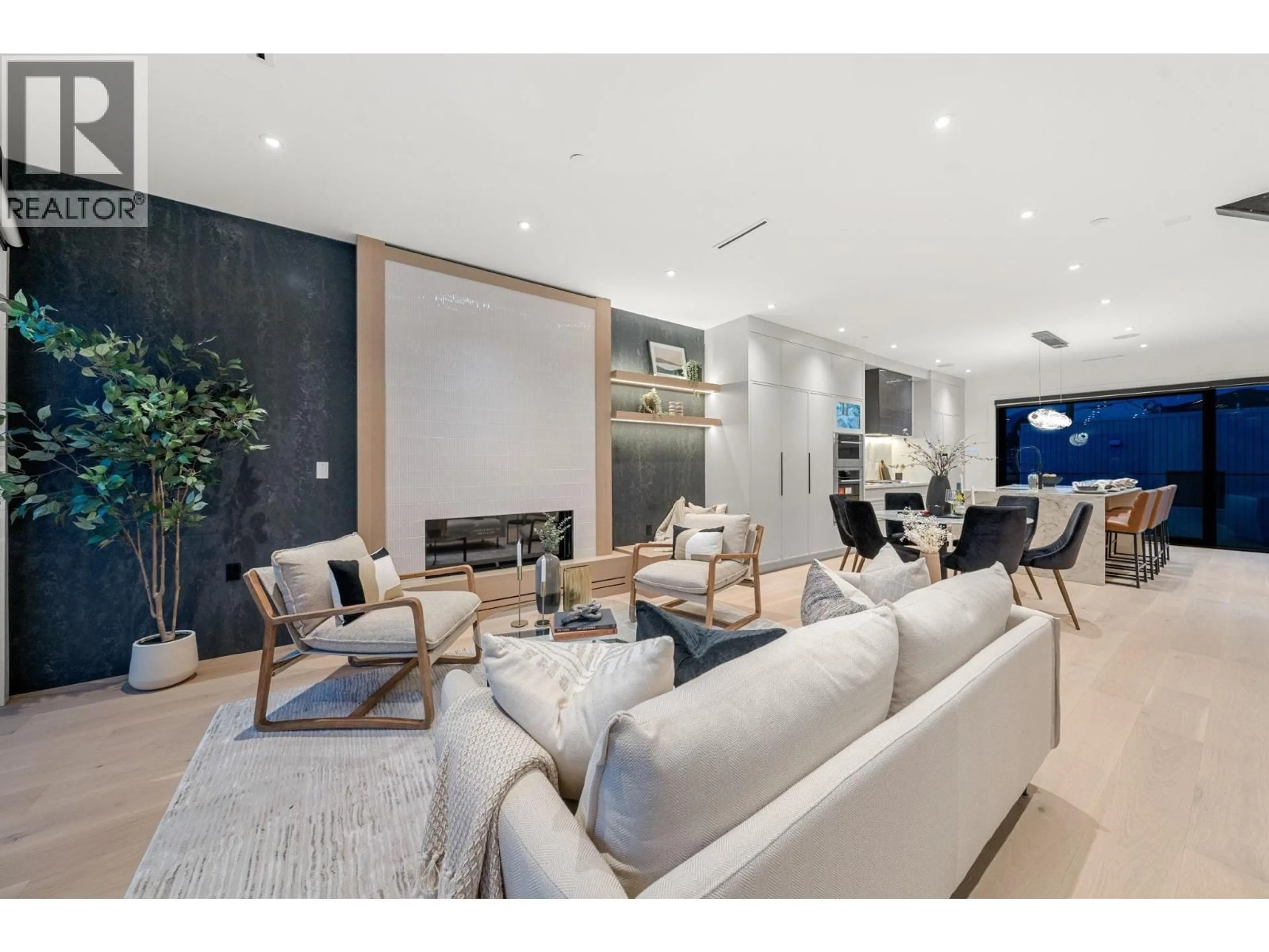 Living room with furniture, unknown for 3679 PANDORA STREET, Vancouver British Columbia V5K1X1