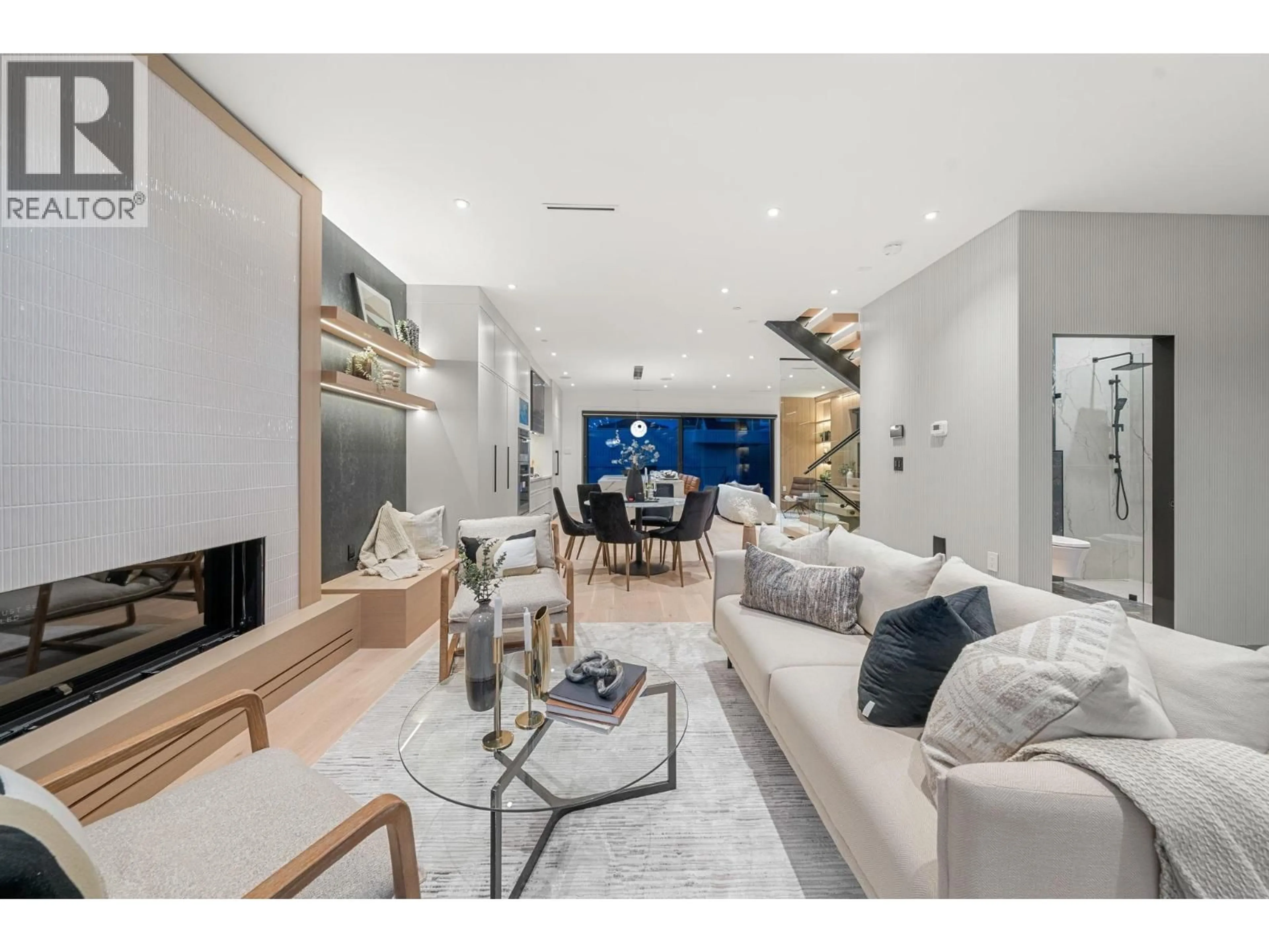 Living room with furniture, unknown for 3679 PANDORA STREET, Vancouver British Columbia V5K1X1