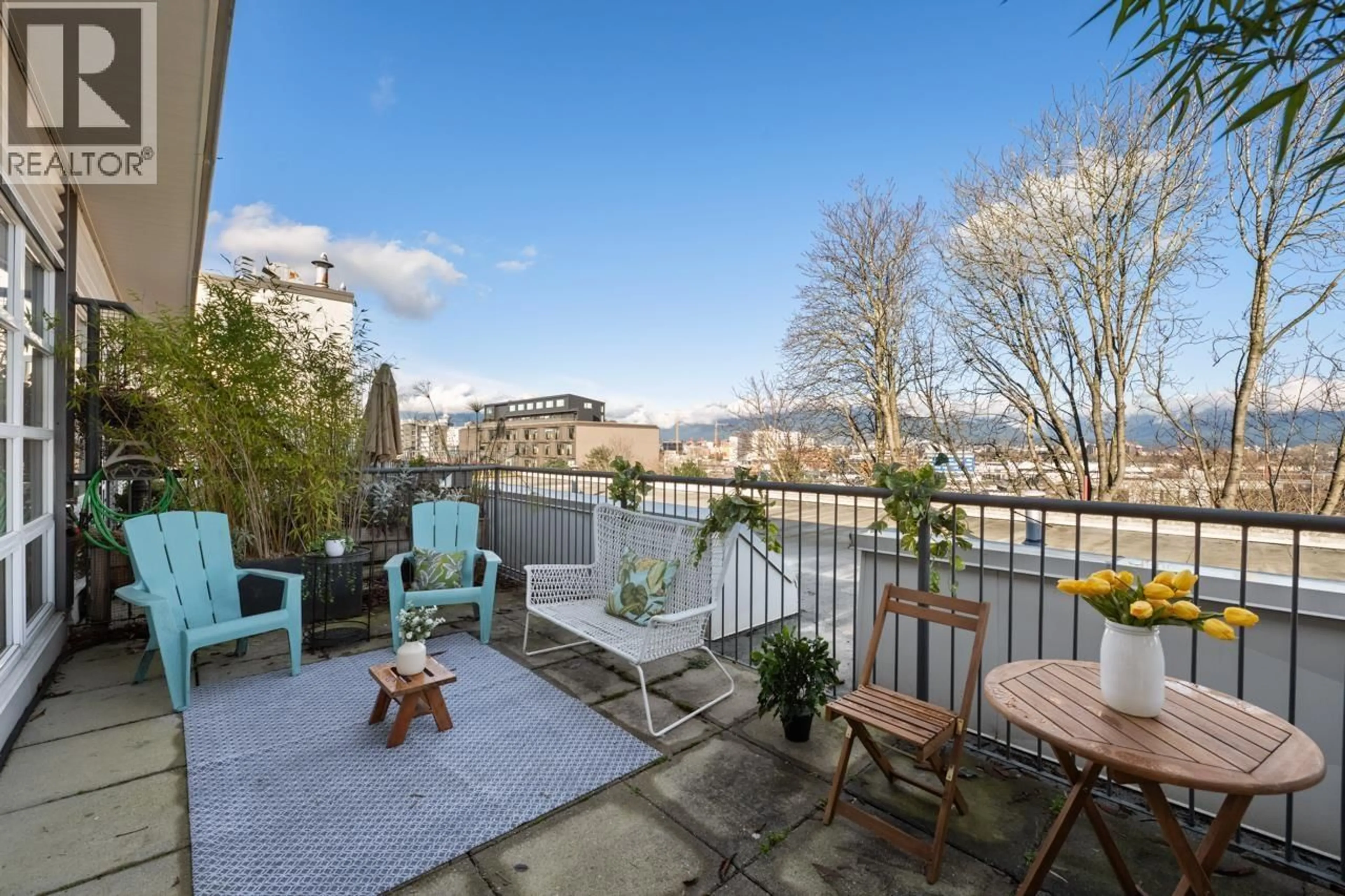 Patio, unknown for 520 - 350 2ND AVENUE, Vancouver British Columbia V5T4R8