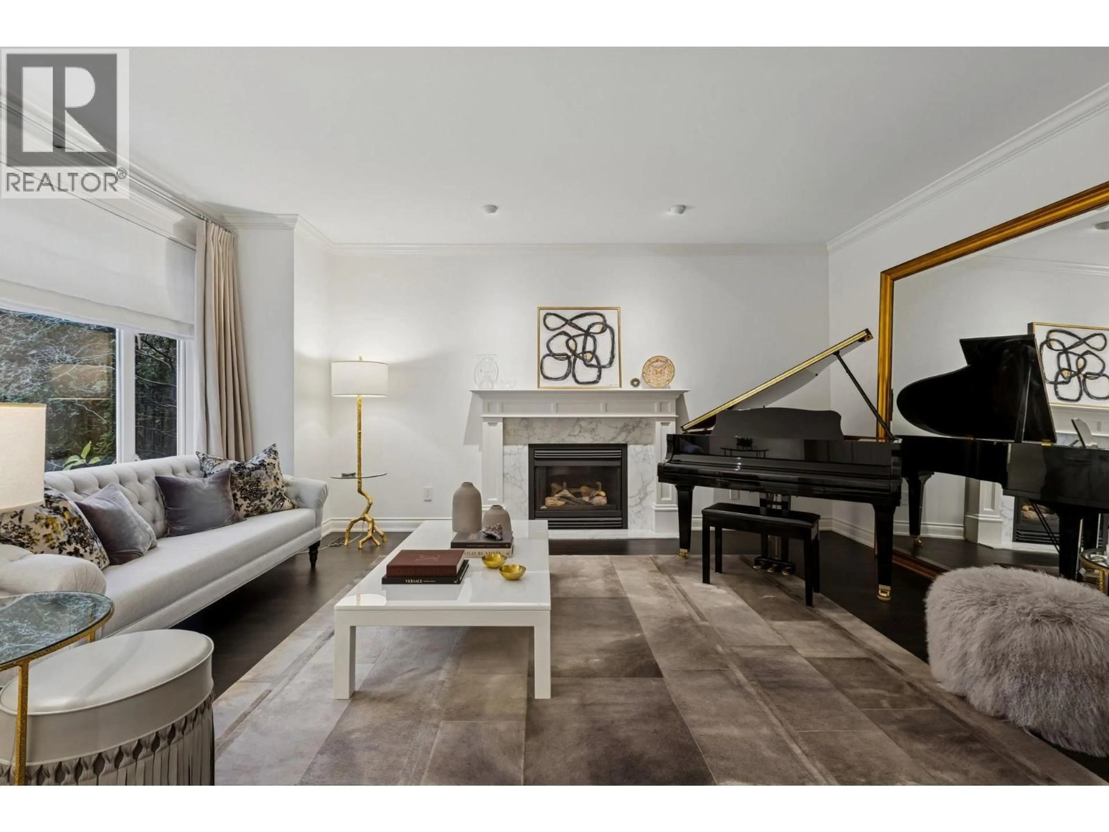 Living room with furniture, unknown for 4081 WOODBURY AVENUE, North Vancouver British Columbia V7N3N4