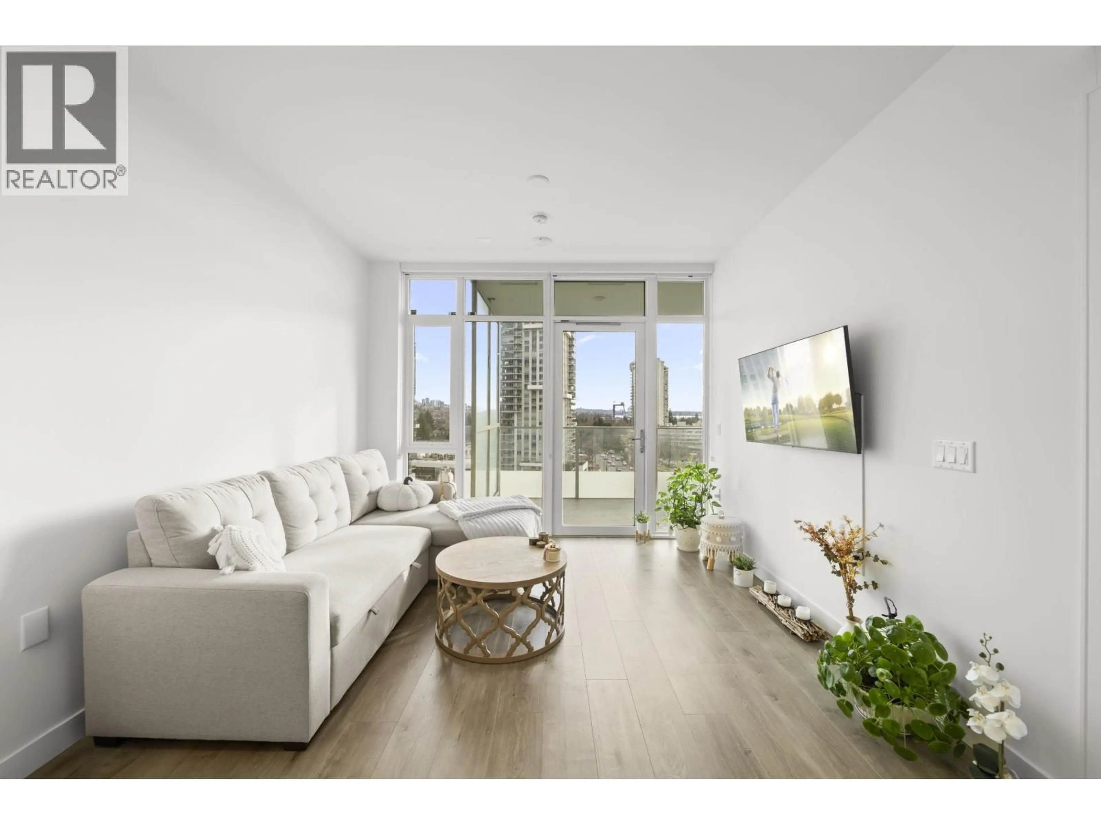 Living room with furniture, unknown for 1003 - 200 KLAHANIE COURT, West Vancouver British Columbia V7P0E4