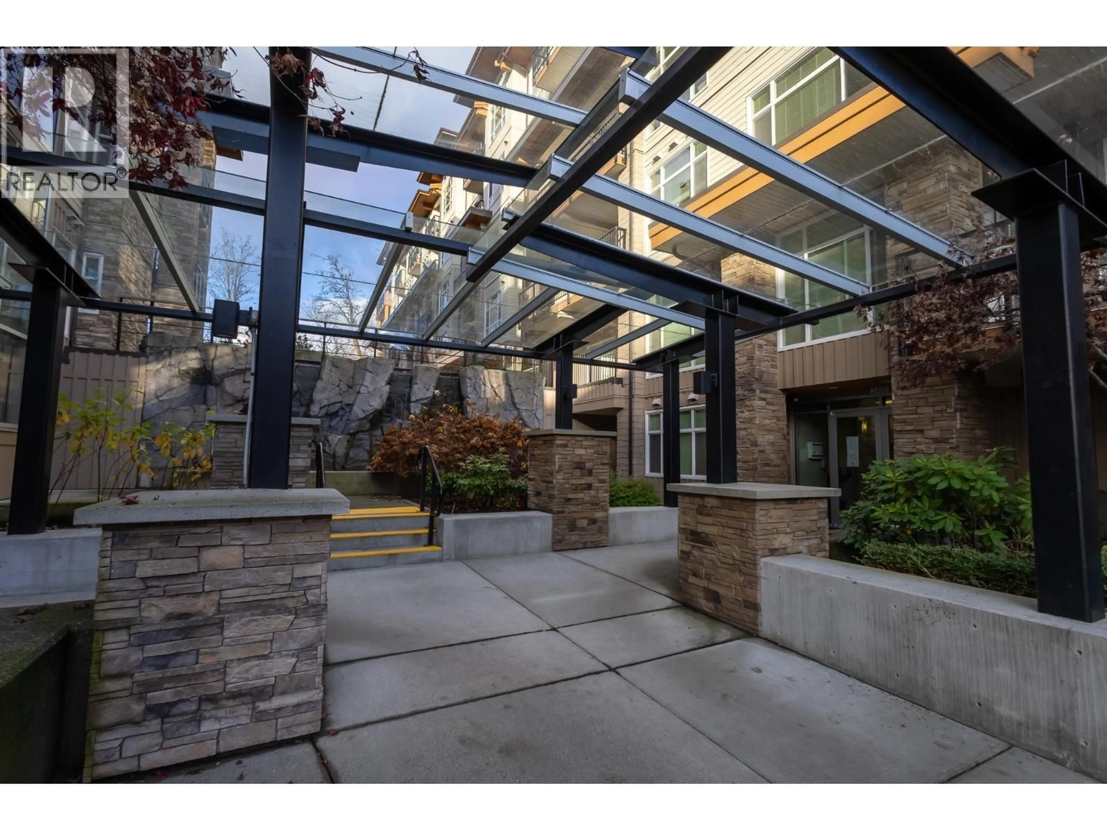 Indoor foyer for 611 - 2465 WILSON AVENUE, Port Coquitlam British Columbia V3C0E6