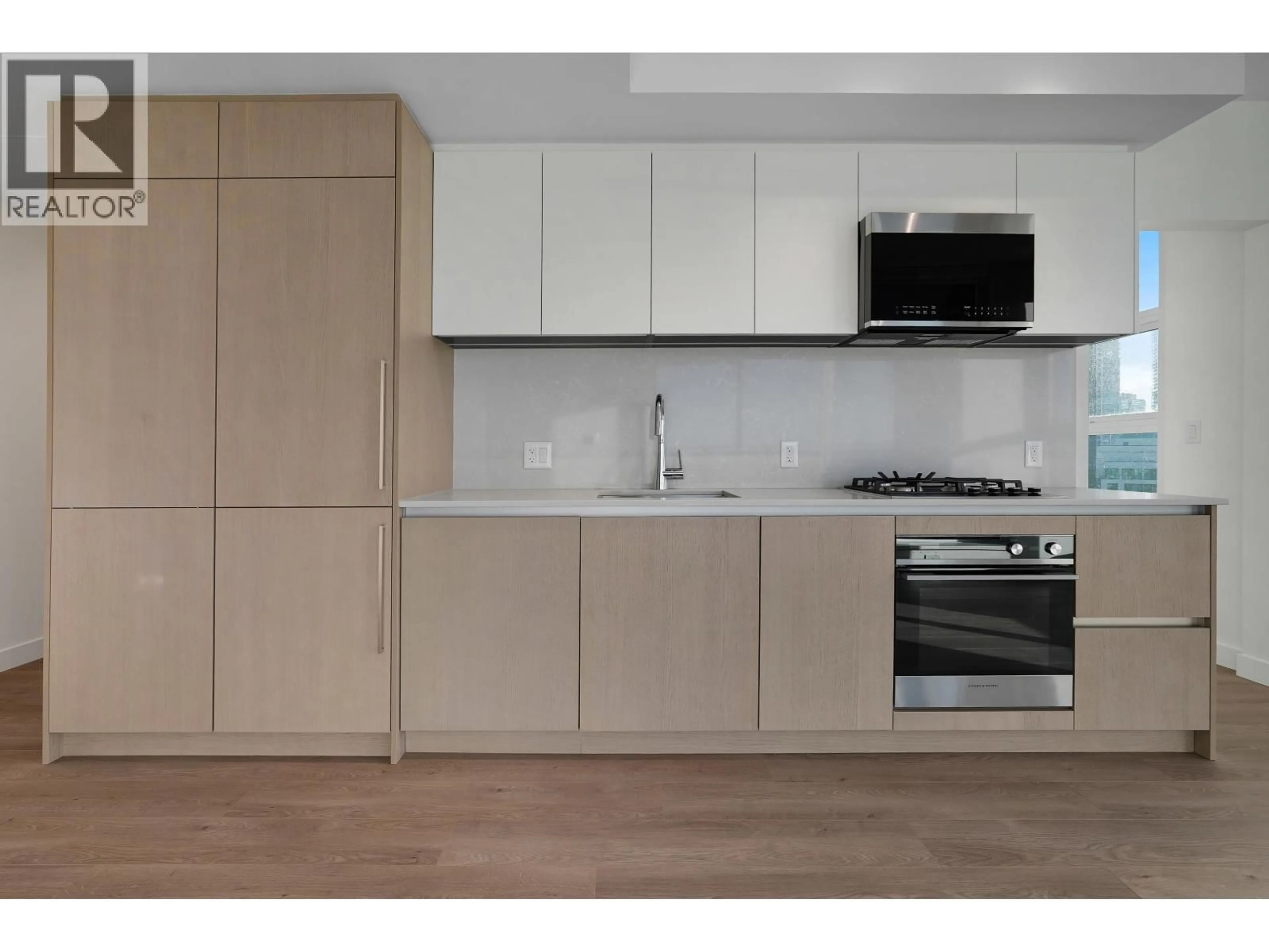 Standard kitchen, wood/laminate floor for 2406 - 5685 HALLEY AVENUE, Burnaby British Columbia V5H0L9