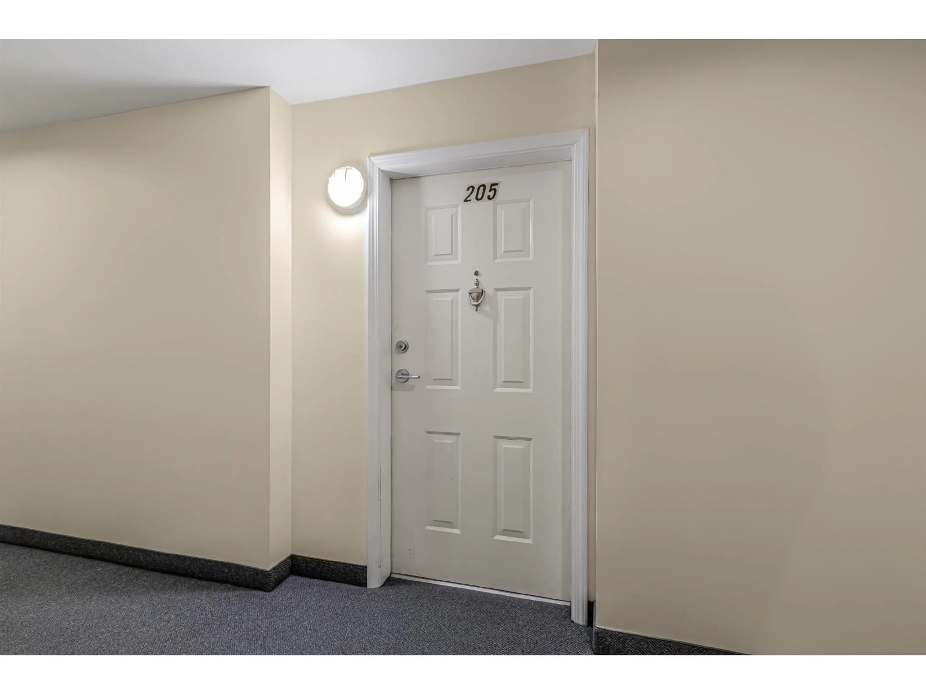 Indoor foyer for 205 - 5377 201A STREET, Langley British Columbia V3A1S7