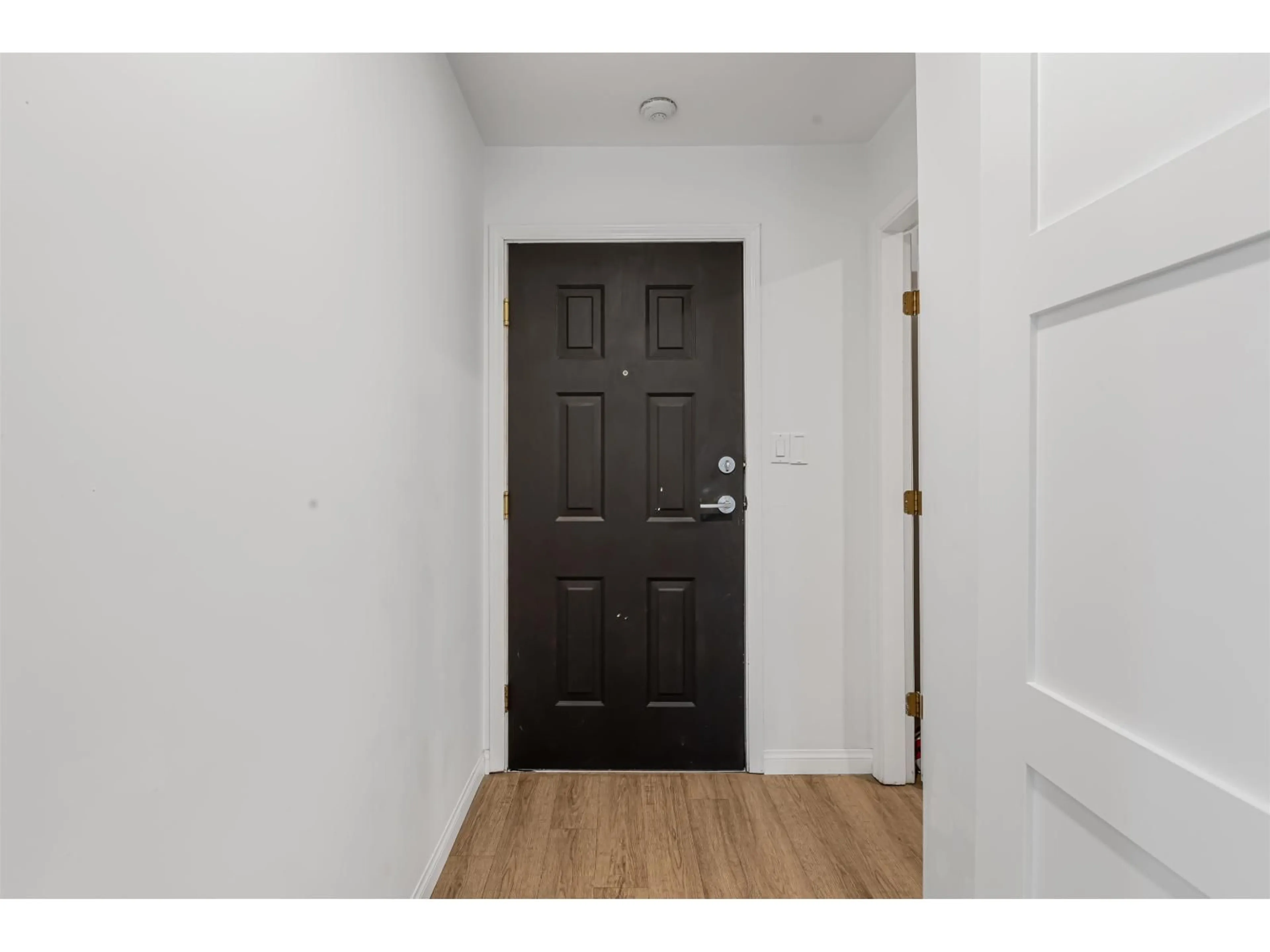 Indoor entryway for 205 - 5377 201A STREET, Langley British Columbia V3A1S7