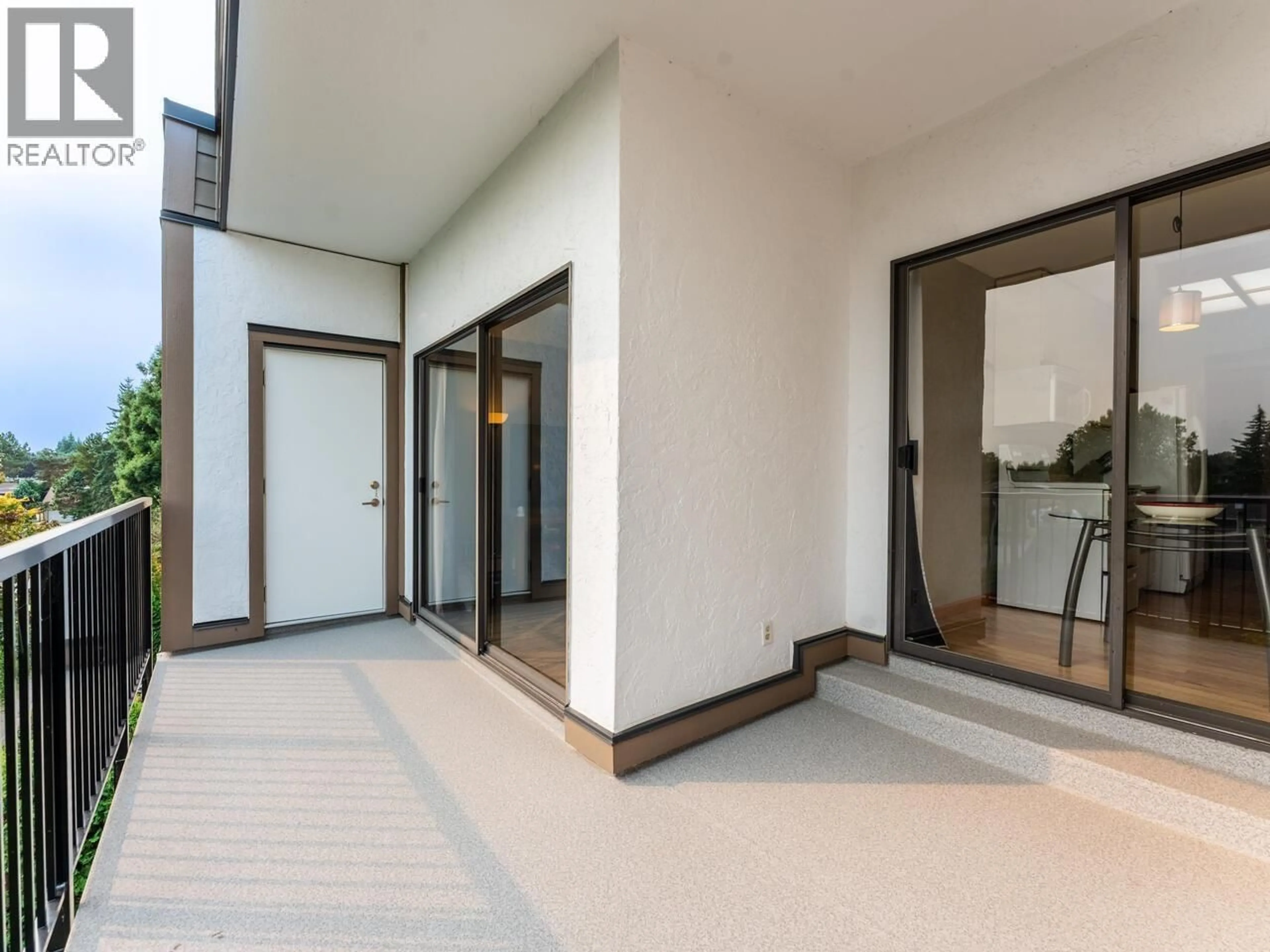 Indoor foyer for 305 - 8760 NO. 1 ROAD, Richmond British Columbia V7C4L5