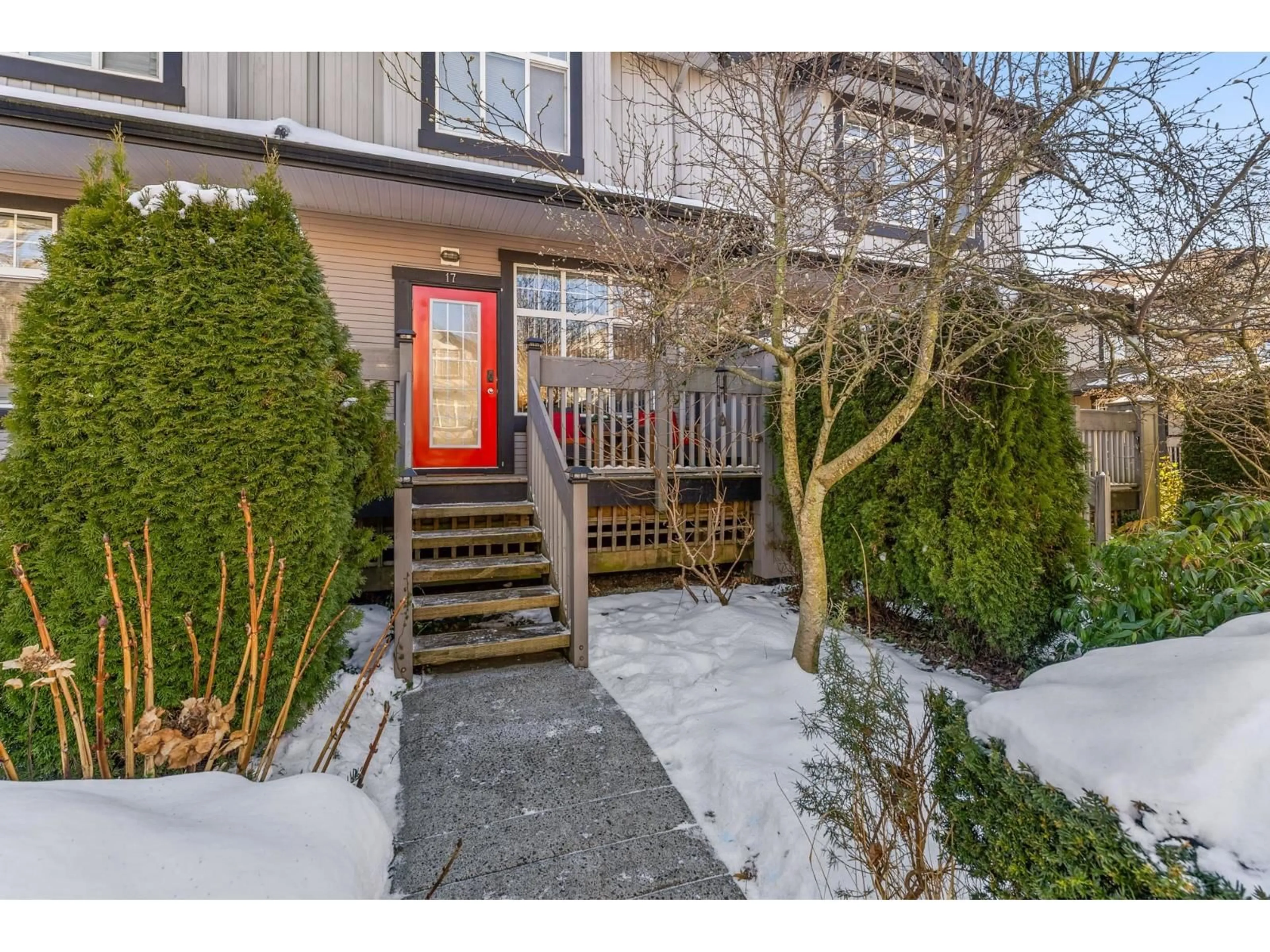 Indoor entryway for 17 - 18828 69 AVENUE, Surrey British Columbia V4N5L1