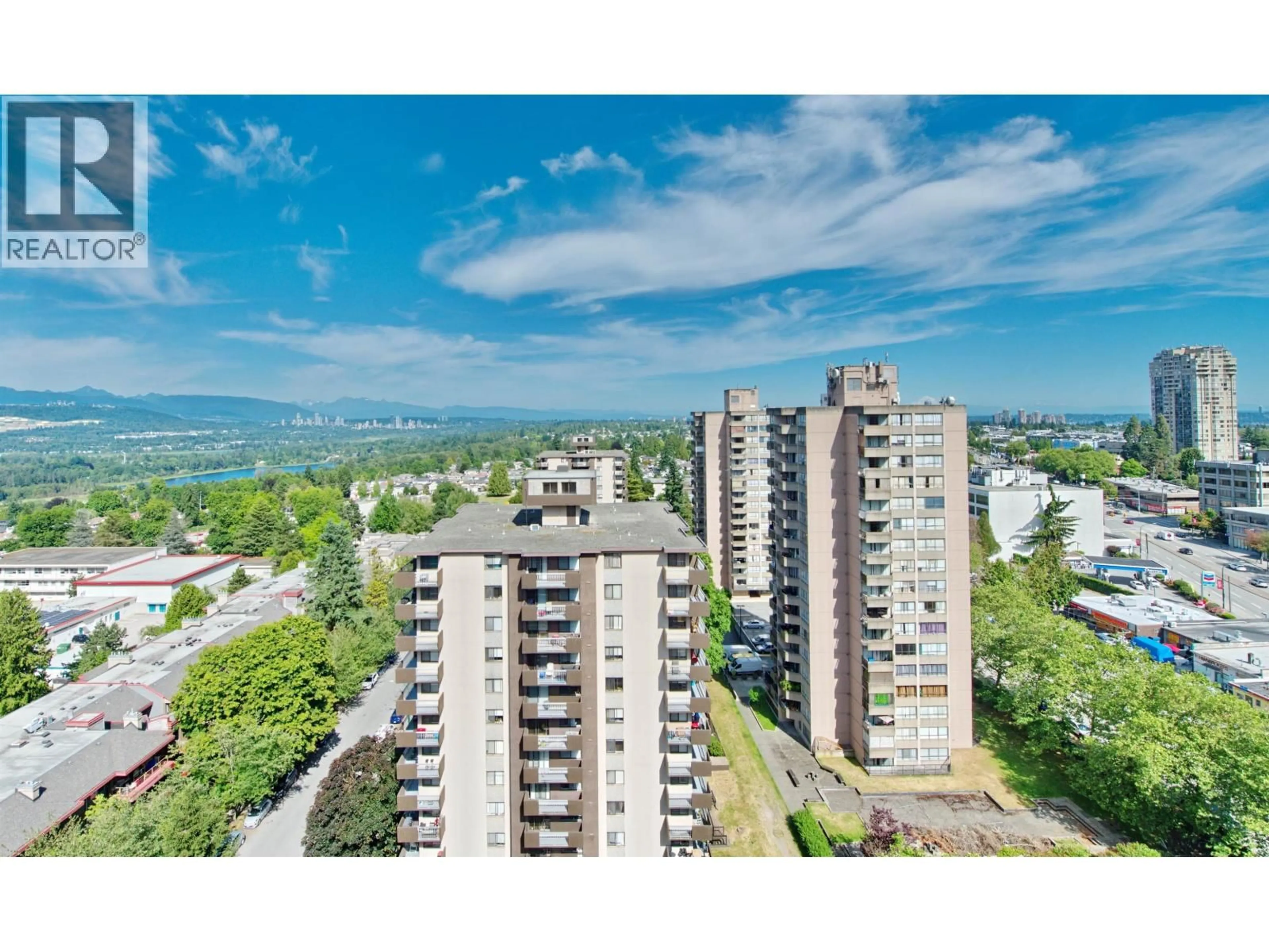A pic from outside/outdoor area/front of a property/back of a property/a pic from drone, city buildings view from balcony for 1908 - 4888 HAZEL STREET, Burnaby British Columbia V5H4T4