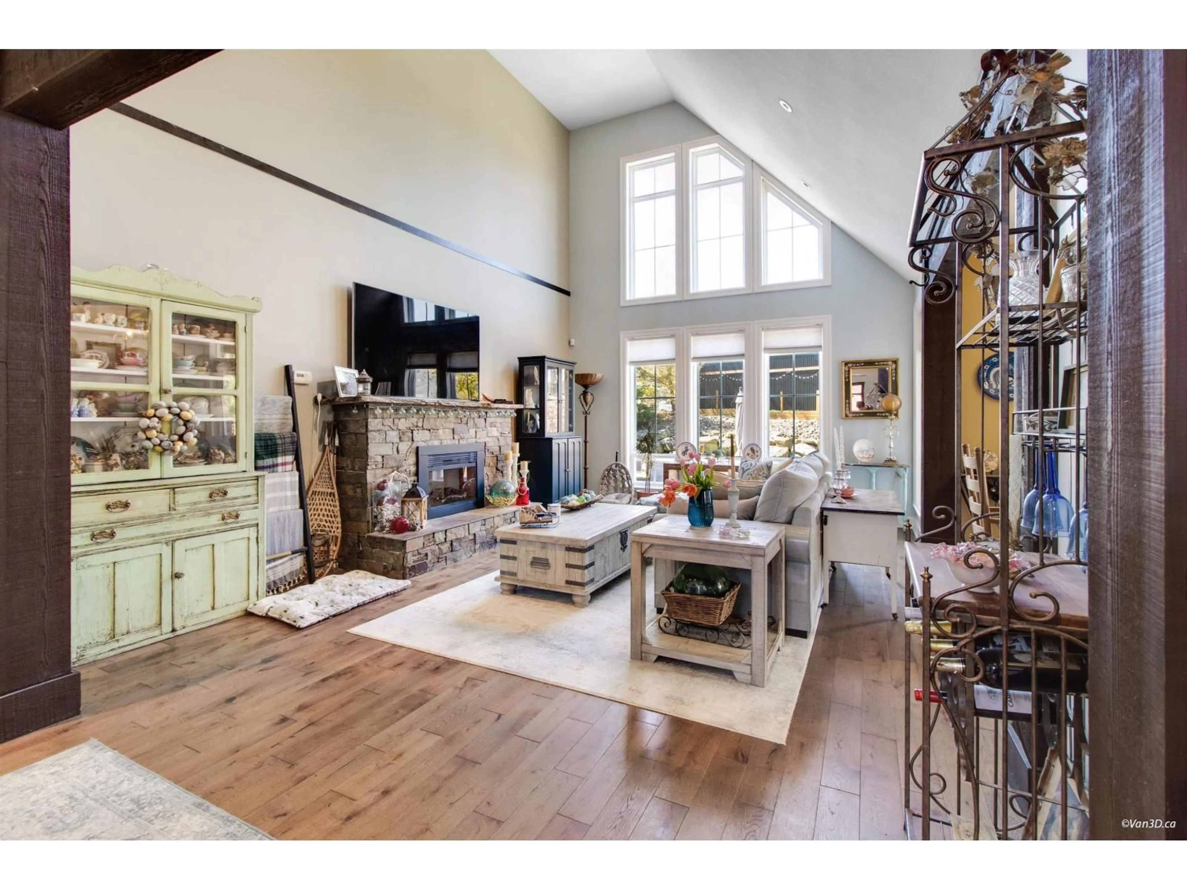 Living room with furniture, unknown for 15 - 1911 WOODSIDE BOULEVARD, Agassiz British Columbia V0M1A1