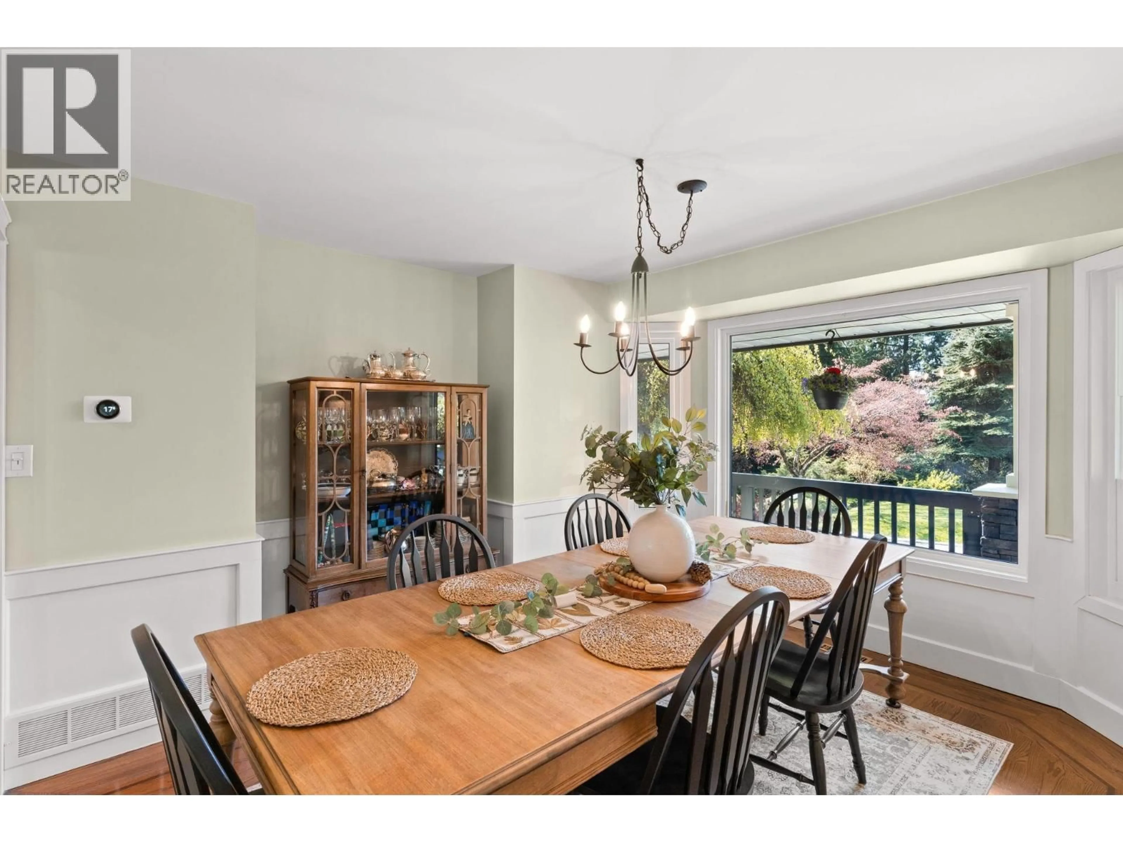 Dining room, wood/laminate floor for 12815 WILLOW PLACE, Maple Ridge British Columbia V2W1N5