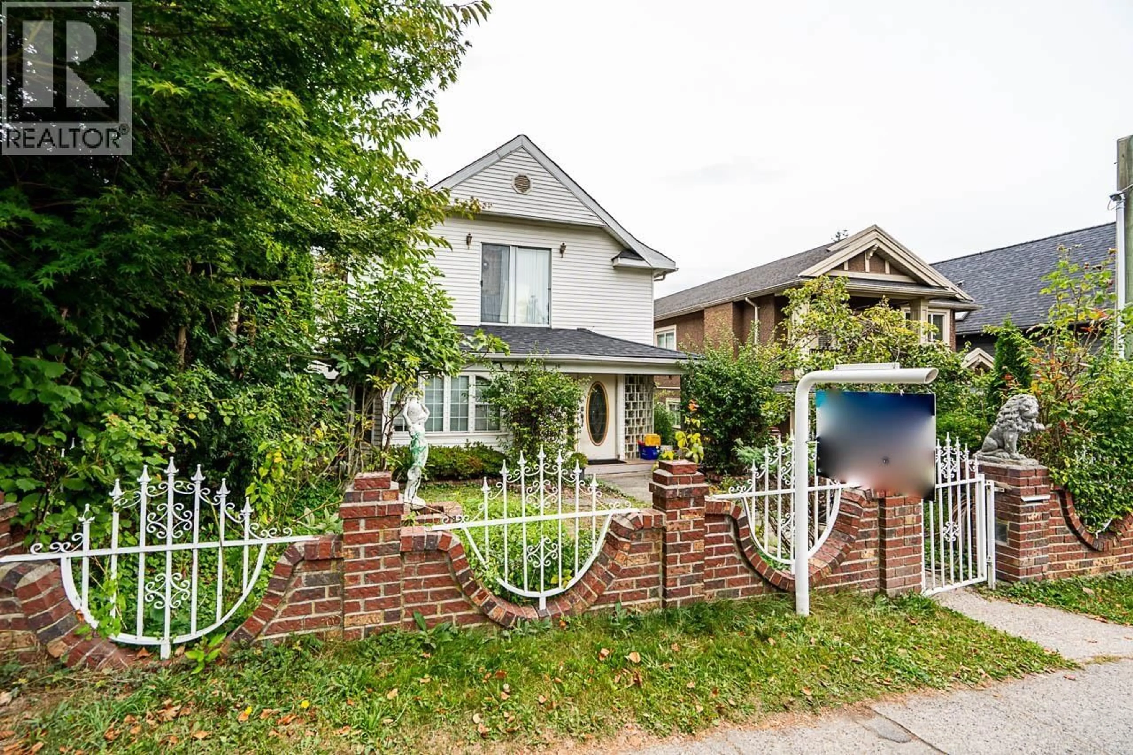 Home with brick exterior material, street for 333 28TH AVENUE, Vancouver British Columbia V5V2M8