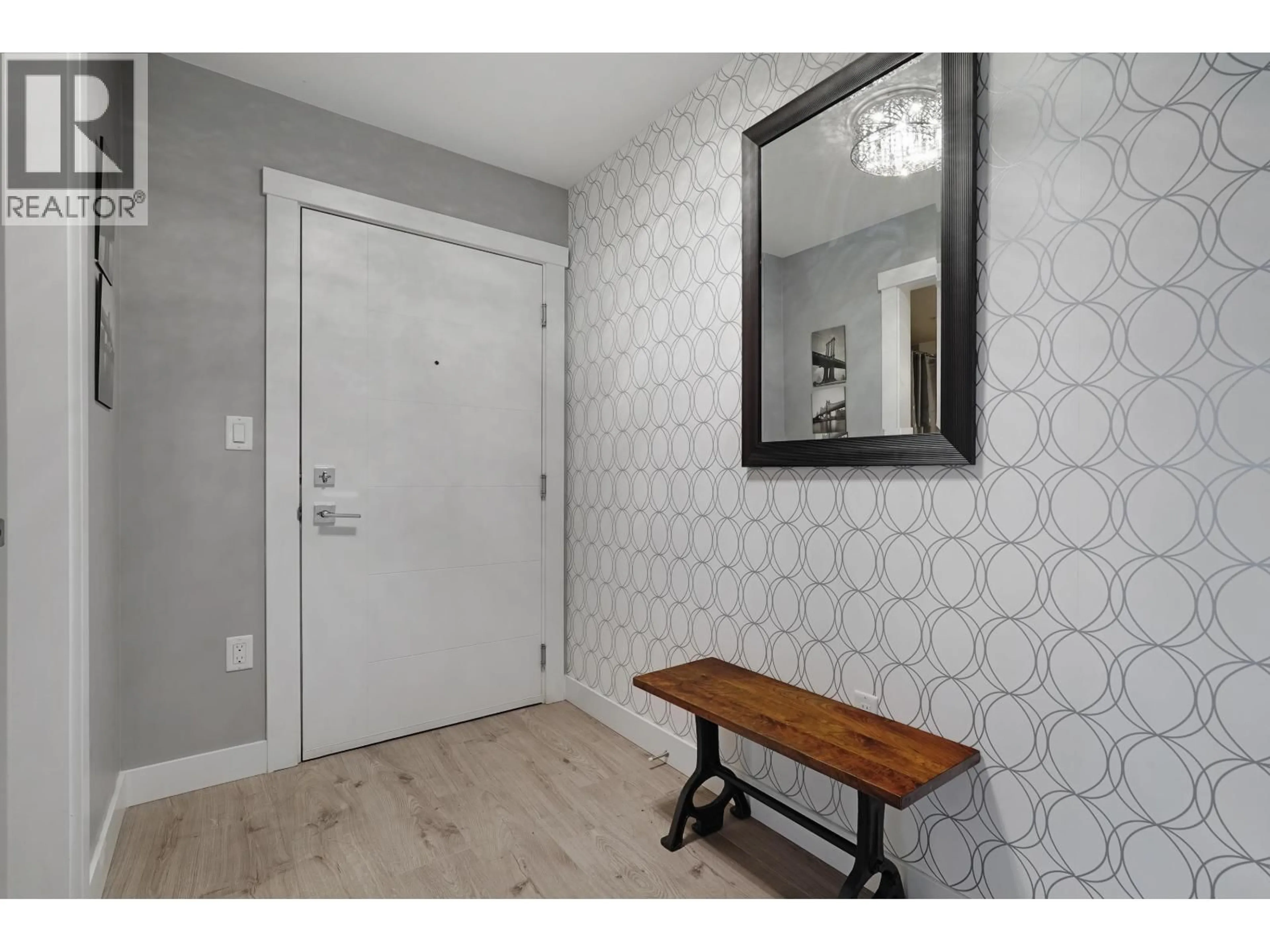 Indoor entryway for 210 - 4815 55B STREET, Delta British Columbia V4K3V7