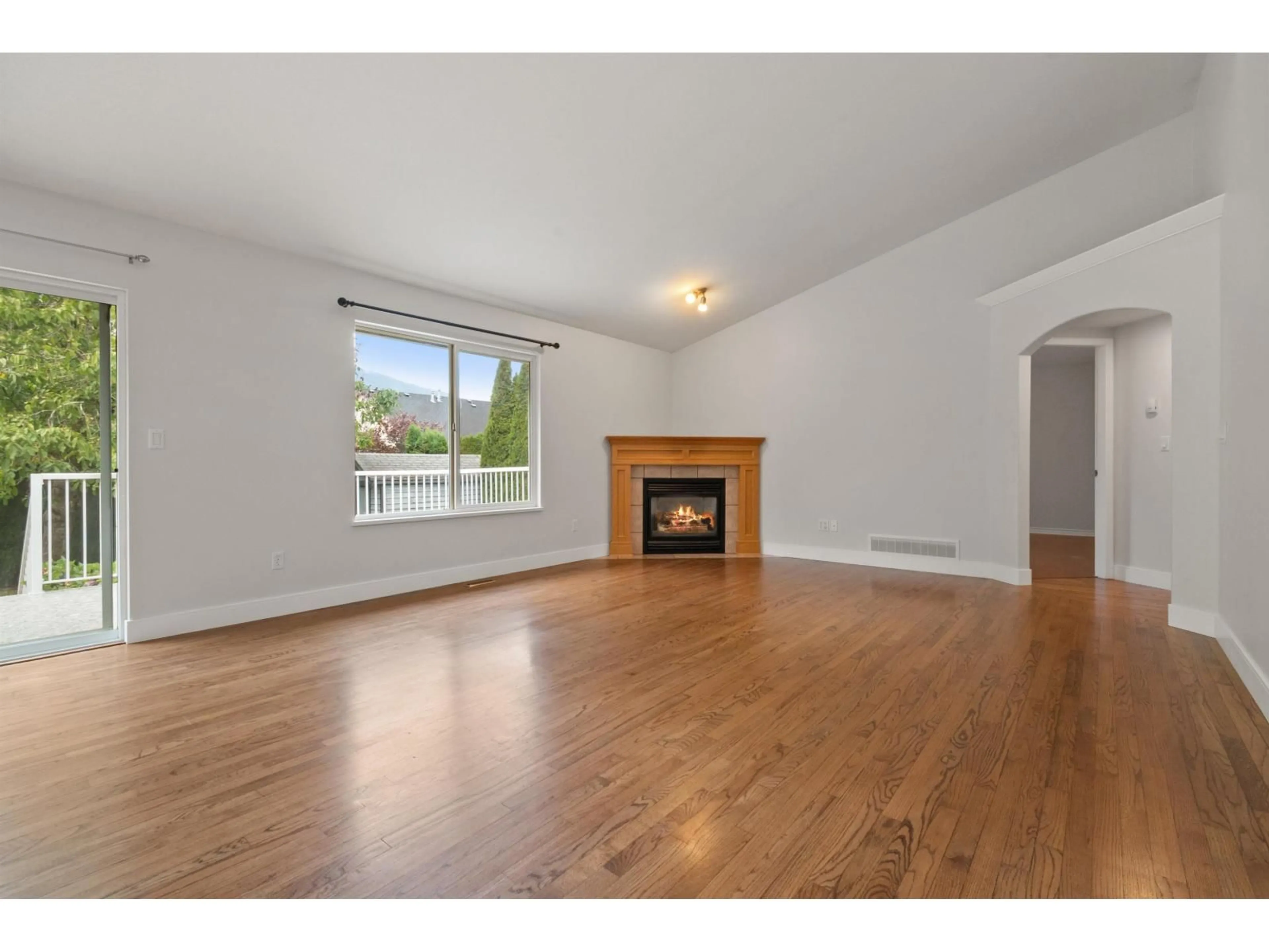 A pic of a room for 322 MIAMI RIVER DRIVE, Harrison Hot Springs British Columbia V0M1K0