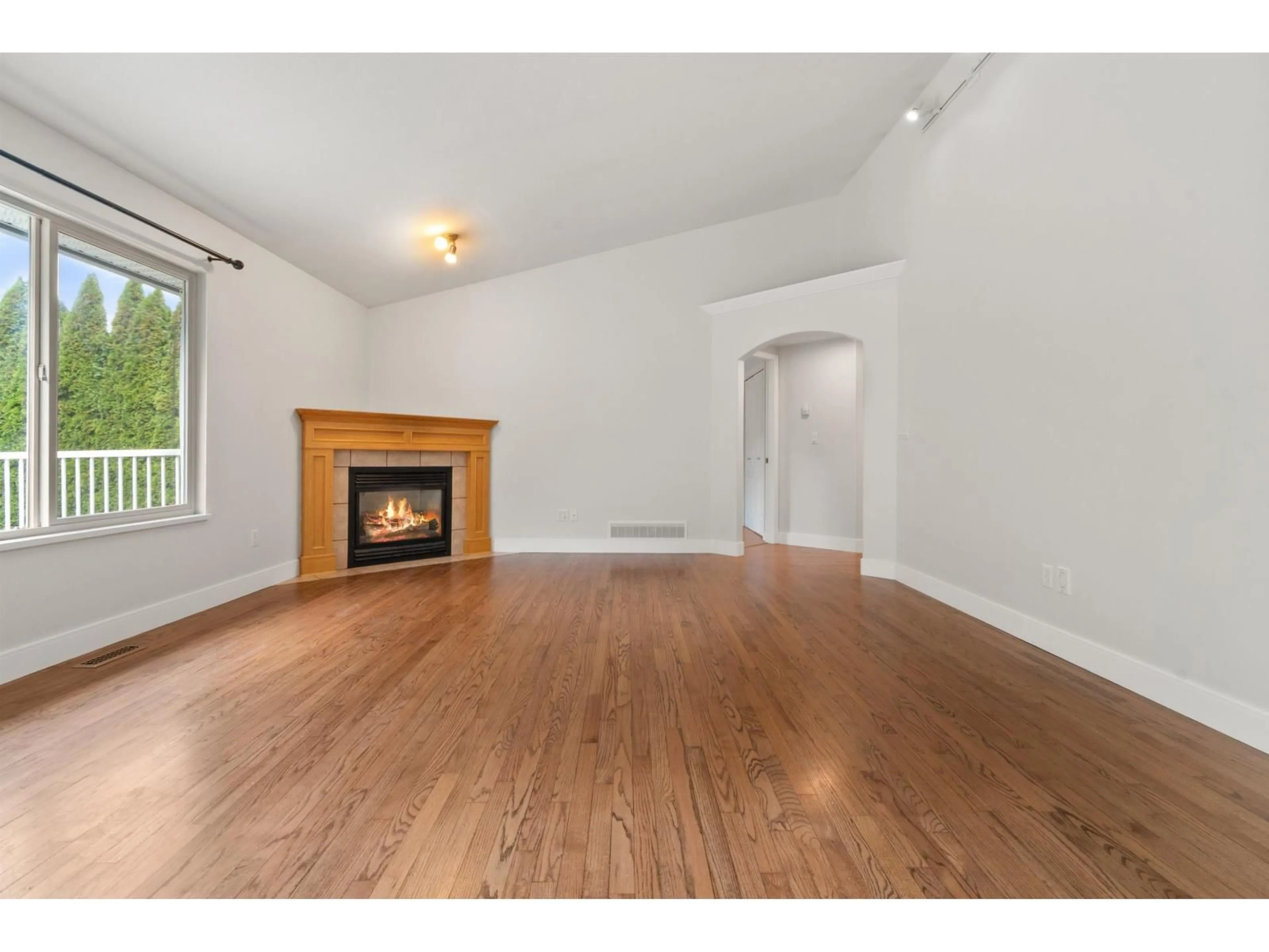 A pic of a room for 322 MIAMI RIVER DRIVE, Harrison Hot Springs British Columbia V0M1K0