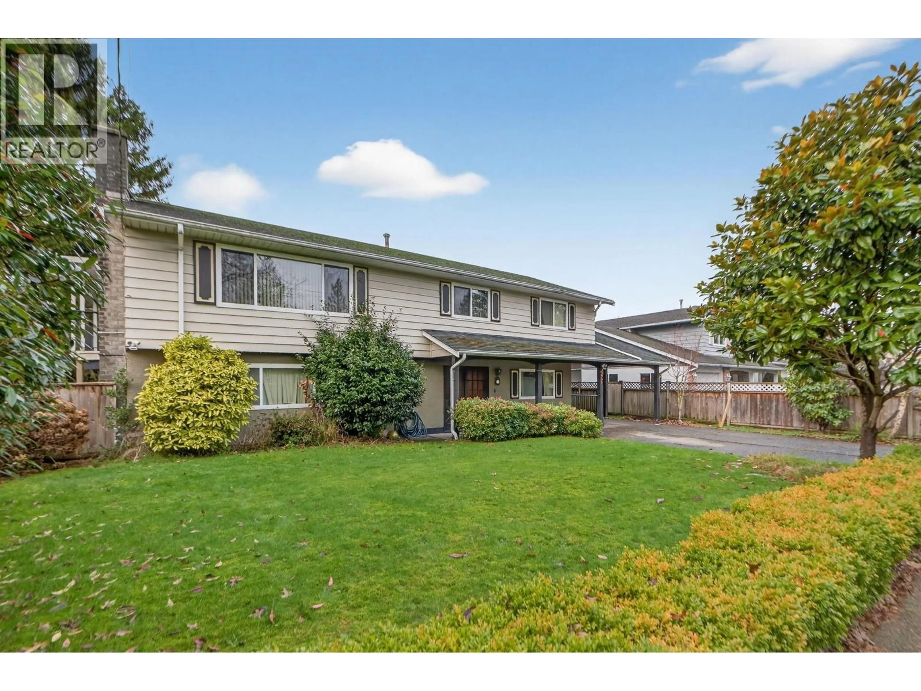 Home with vinyl exterior material, street for 9631 GILBERT CRESCENT, Richmond British Columbia V7E1H7