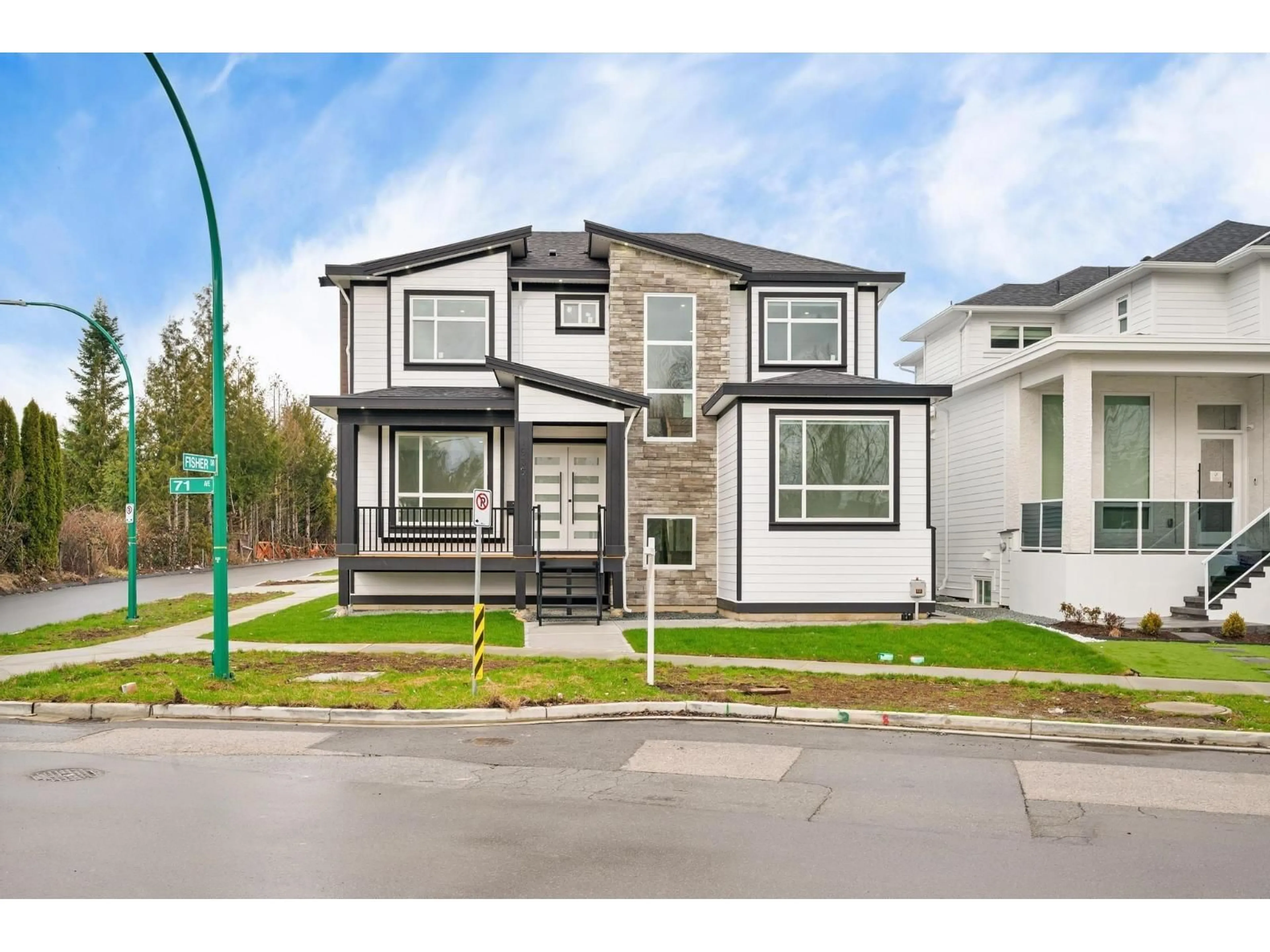 Home with vinyl exterior material, street for 19351 71 AVENUE, Surrey British Columbia V4N1N2