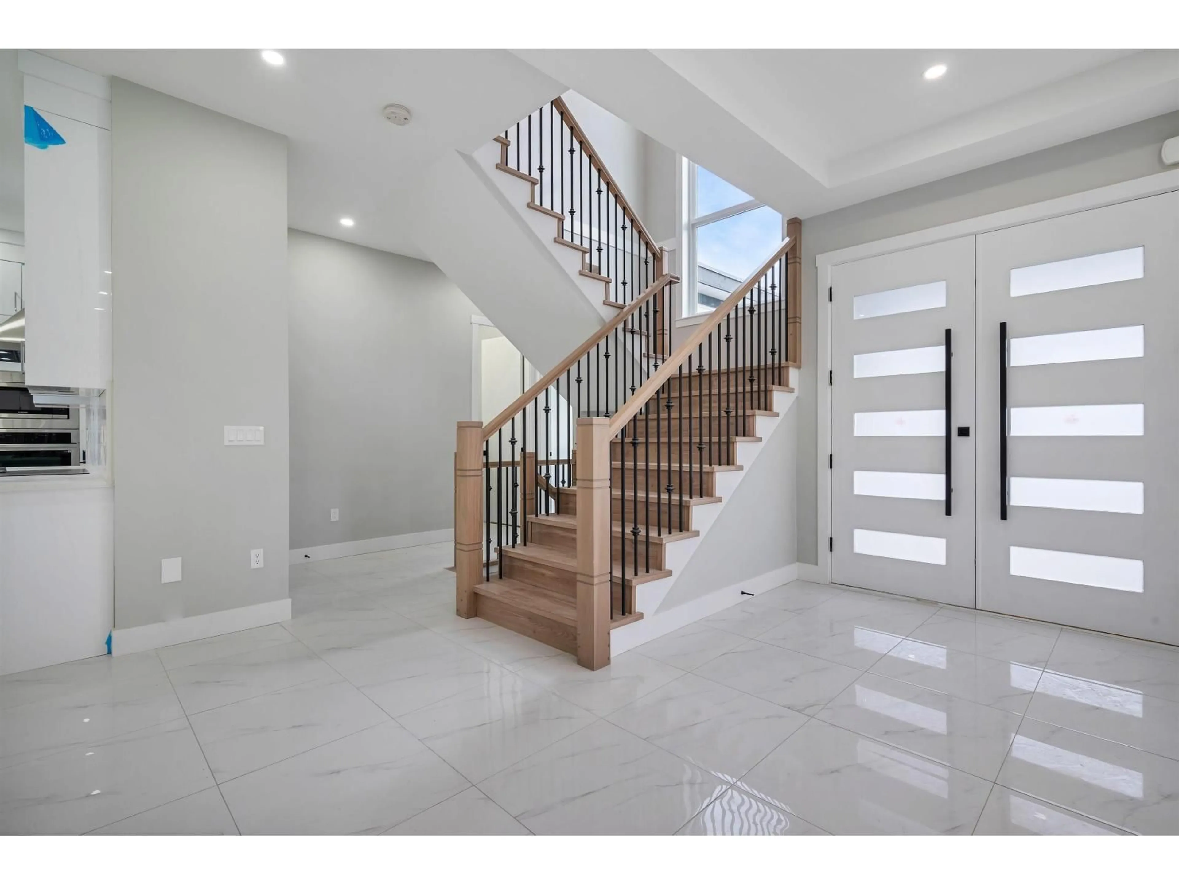 Unknown for 19351 71 AVENUE, Surrey British Columbia V4N1N2