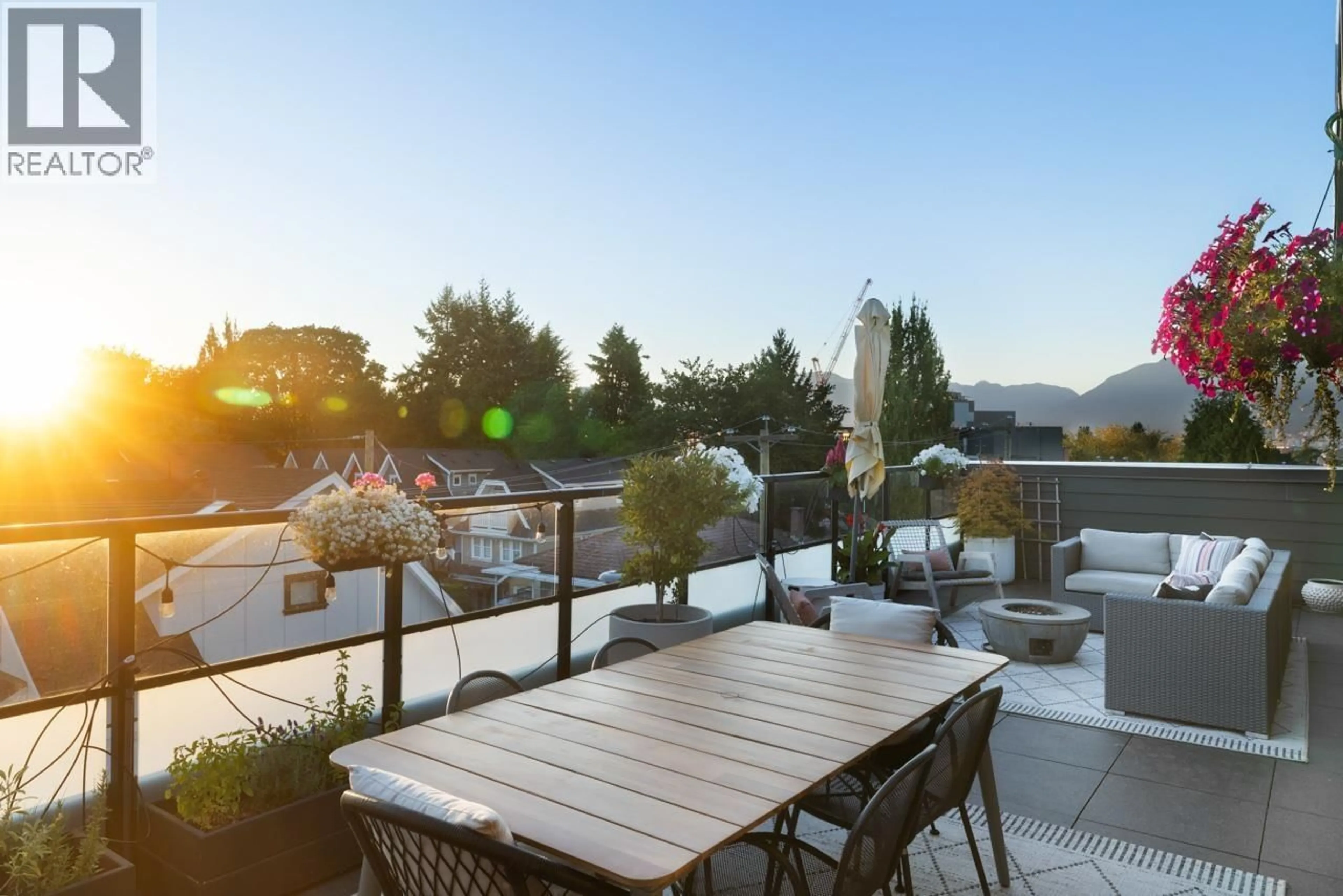 Patio, mountain view for PH2 - 3939 KNIGHT STREET, Vancouver British Columbia V5N3L8