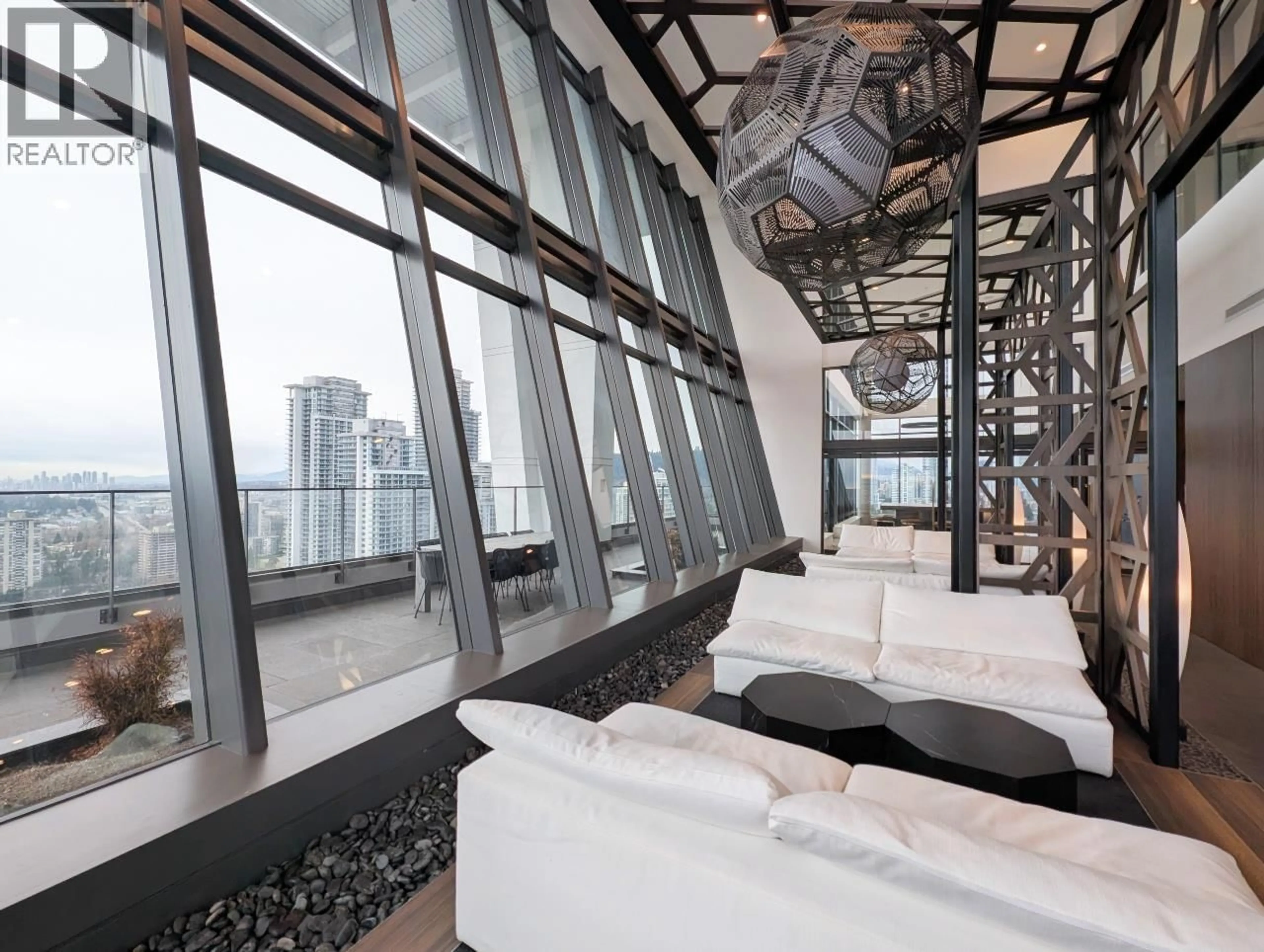 Indoor foyer for 807 - 450 WESTVIEW STREET, Coquitlam British Columbia V3K6C3