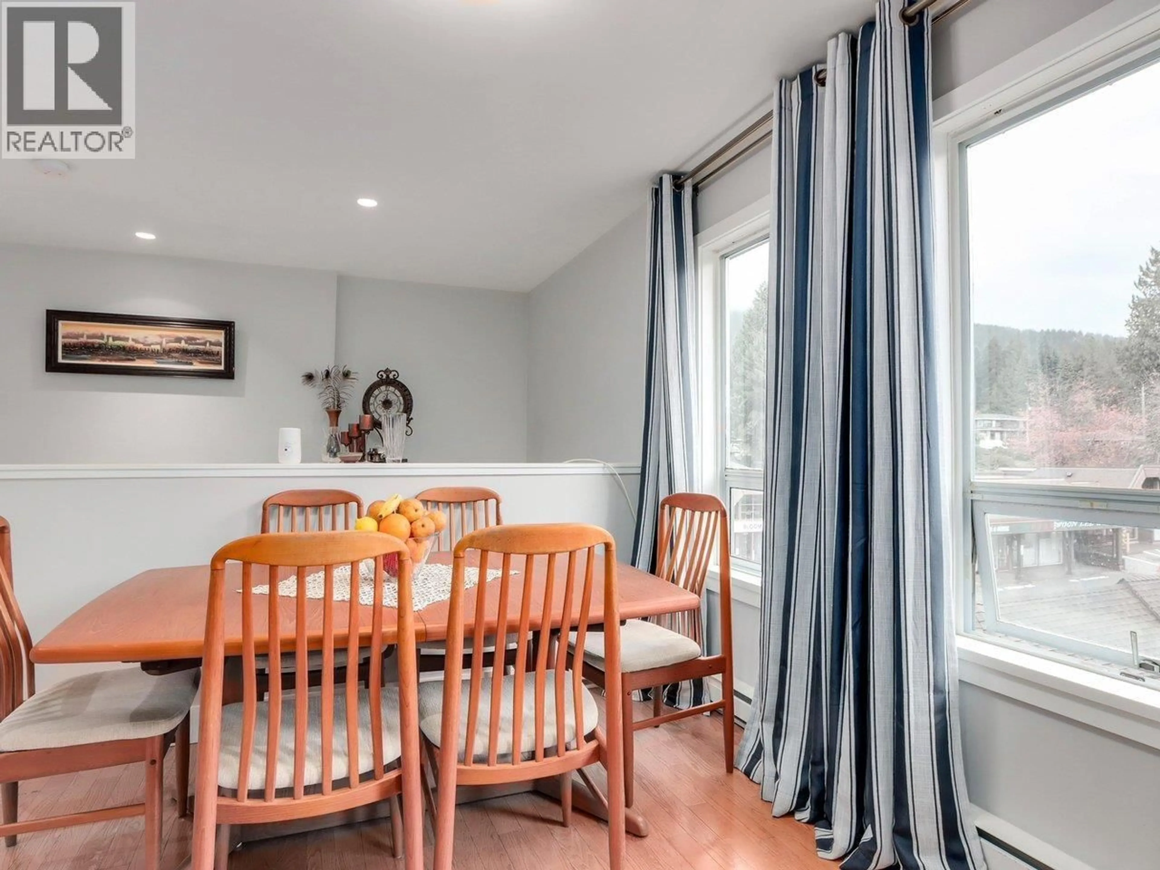 Dining room, wood/laminate floor for 304 - 3711 DELBROOK AVENUE, North Vancouver British Columbia V7N3Z4