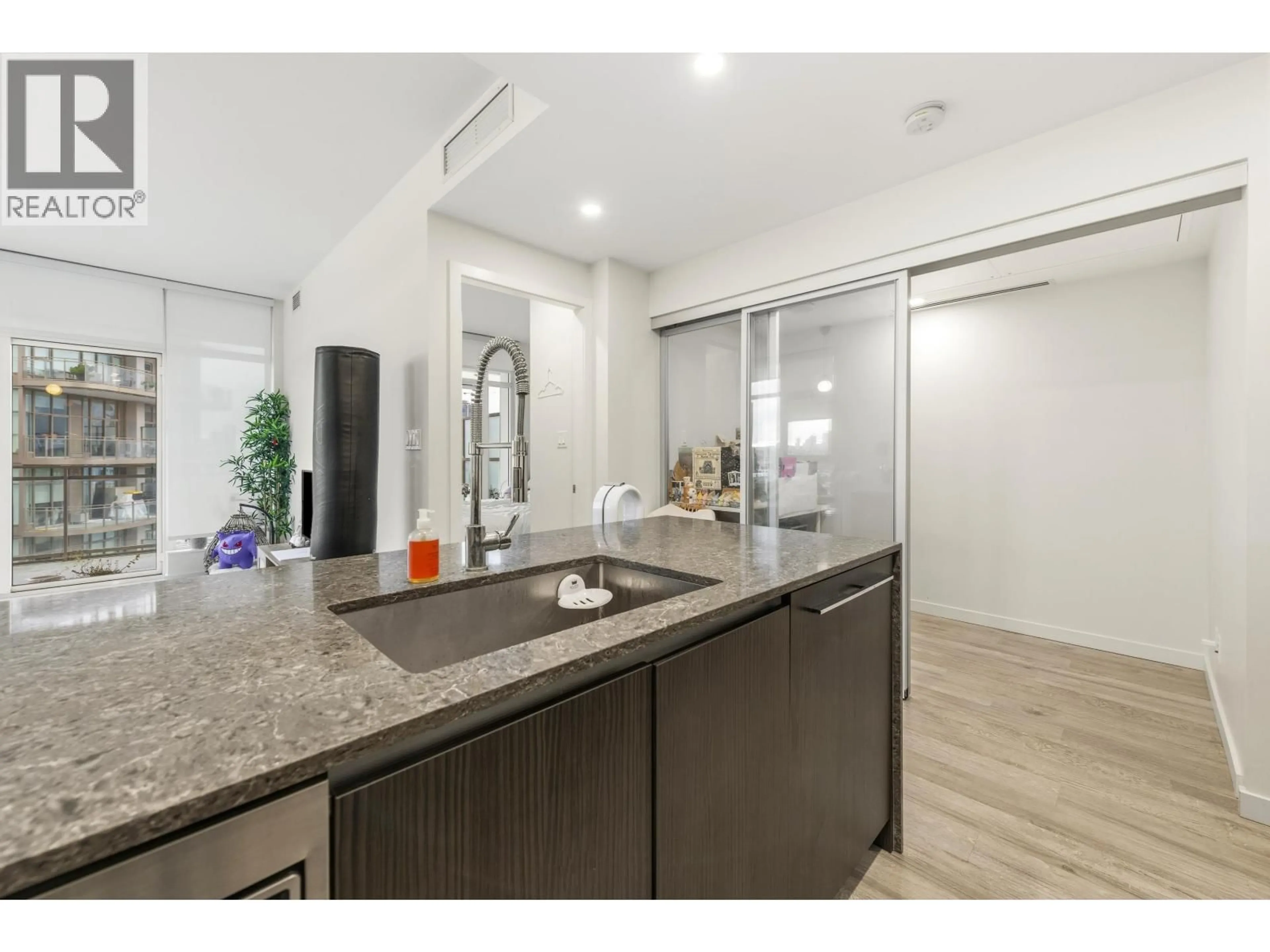 Open concept kitchen, unknown for 2507 - 5333 GORING STREET, Burnaby British Columbia V5B0B6