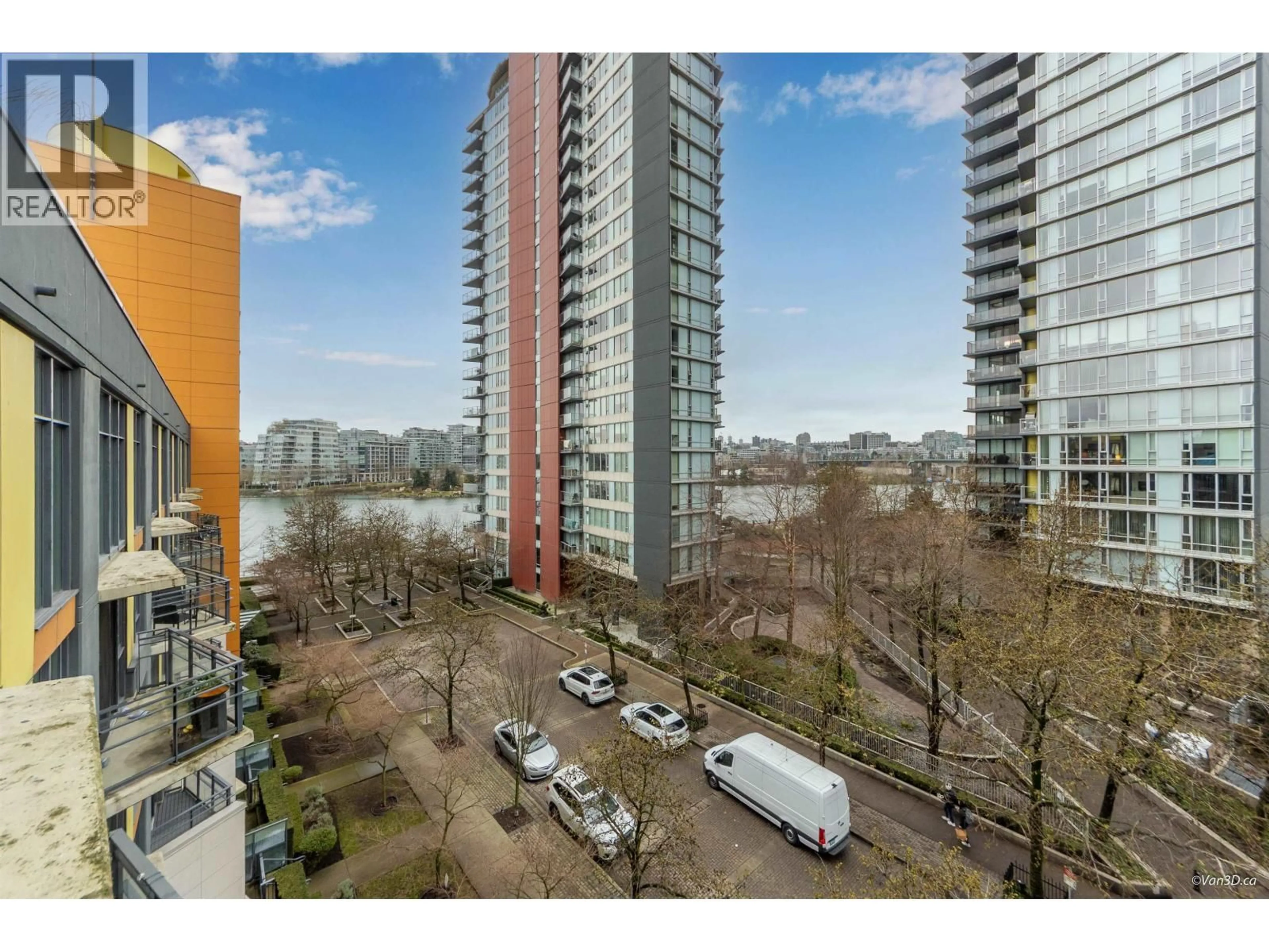 A pic from outside/outdoor area/front of a property/back of a property/a pic from drone, city buildings view from balcony for 703 - 33 SMITHE STREET, Vancouver British Columbia V6B0B5
