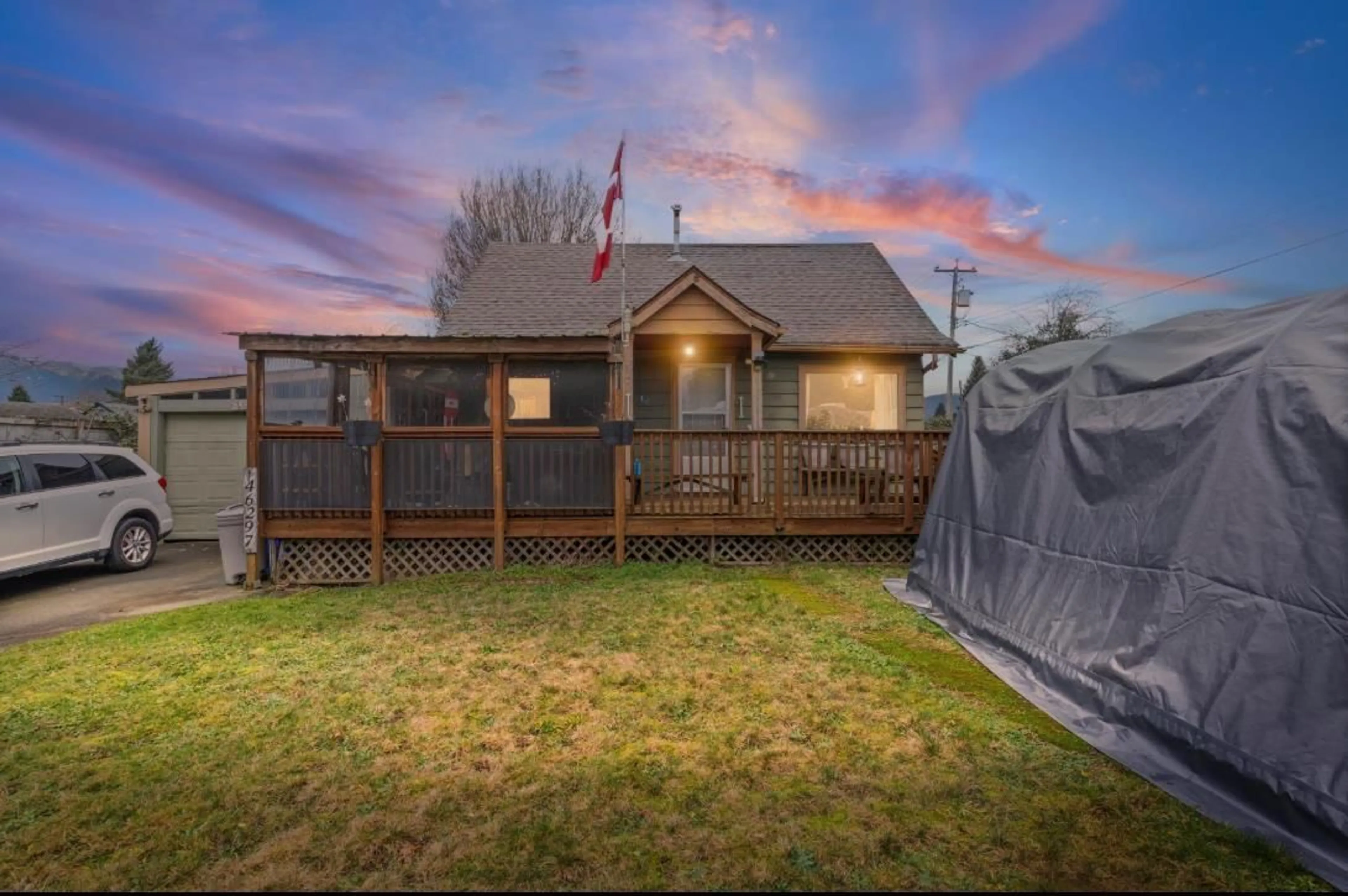 A pic from outside/outdoor area/front of a property/back of a property/a pic from drone, unknown for 46297 GORE AVENUE, Chilliwack British Columbia V2P2A2