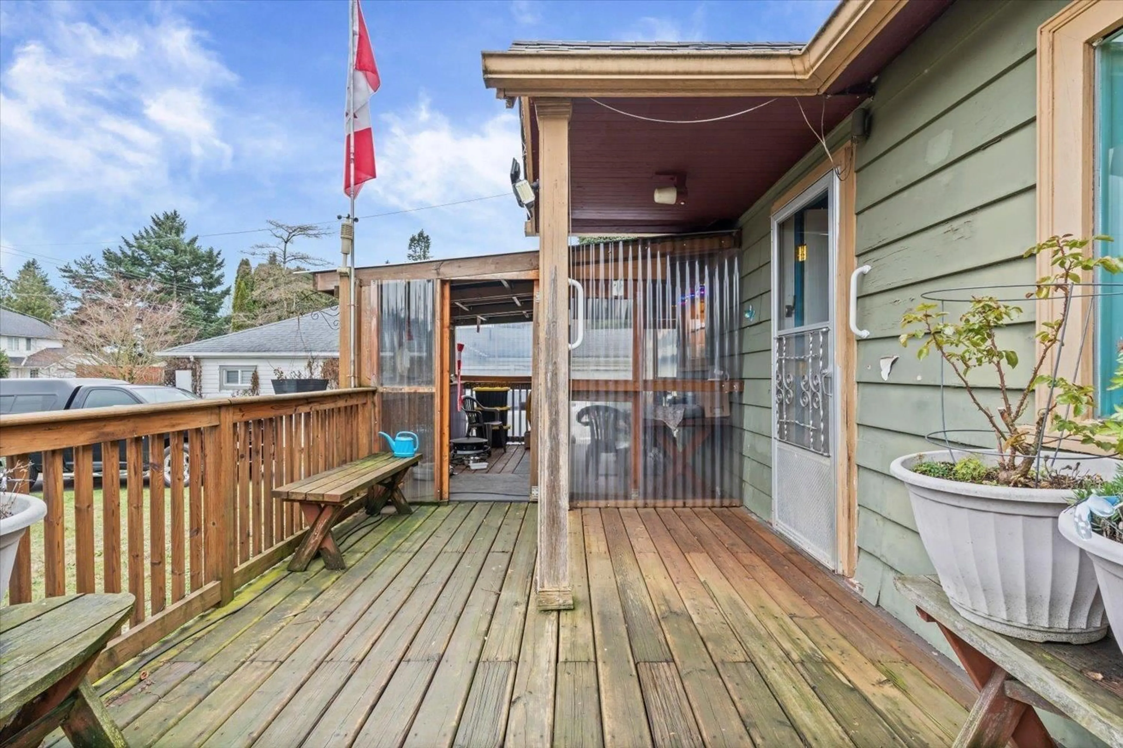 Patio, street for 46297 GORE AVENUE, Chilliwack British Columbia V2P2A2