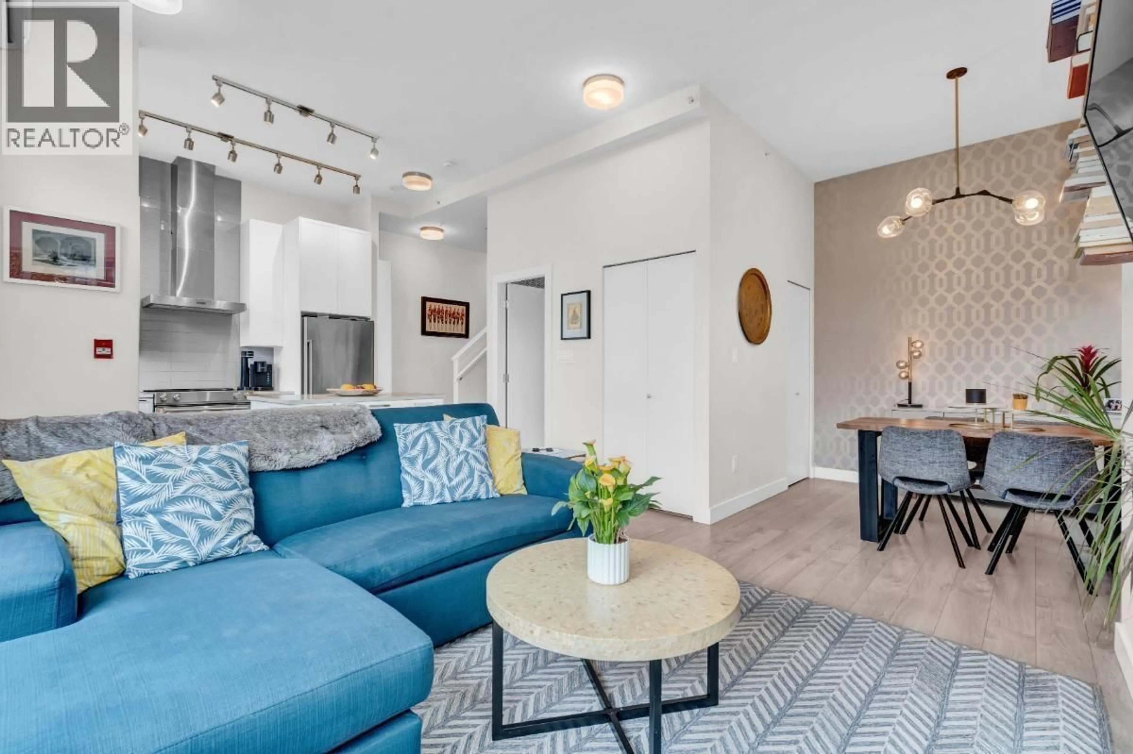 Living room with furniture, unknown for TH1 - 1728 GILMORE AVENUE, Burnaby British Columbia V5C0L3