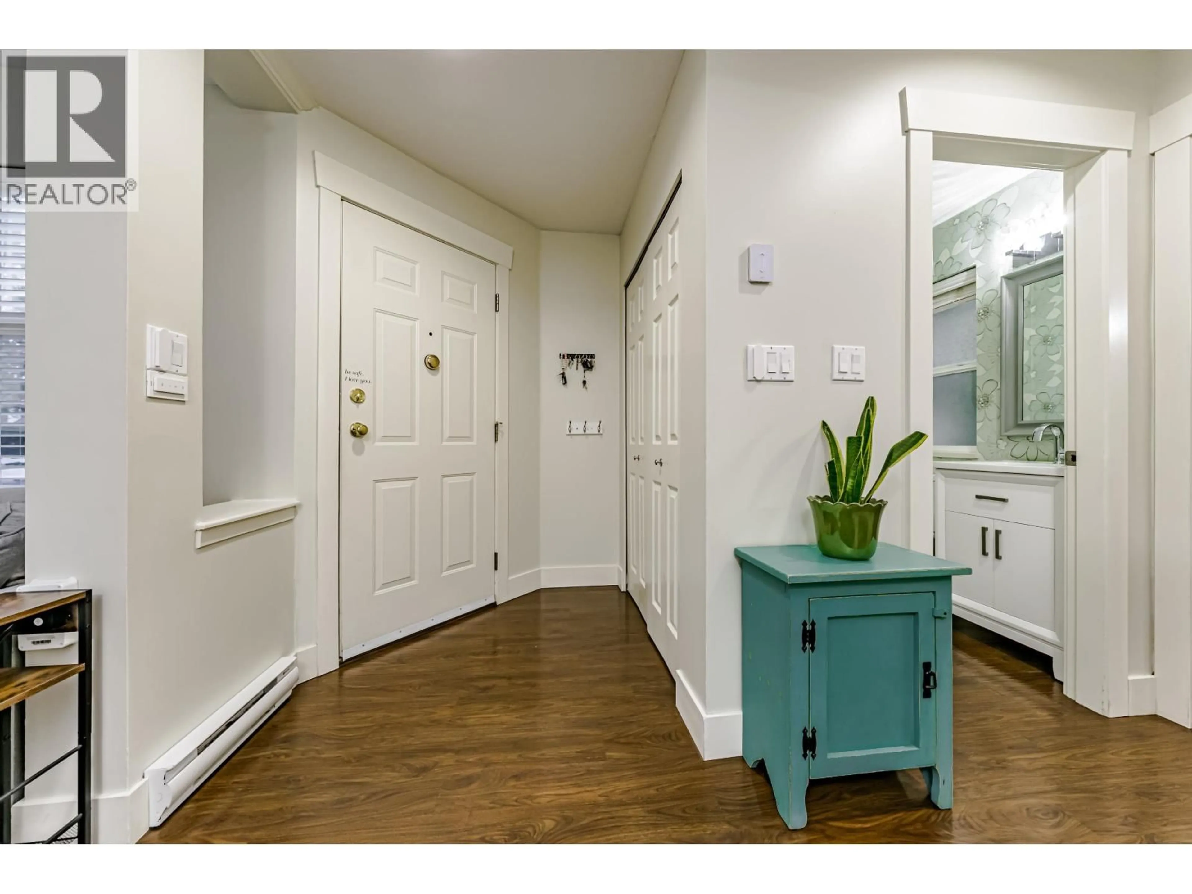 Indoor entryway for 75 - 11757 236 STREET, Maple Ridge British Columbia V4R2E4