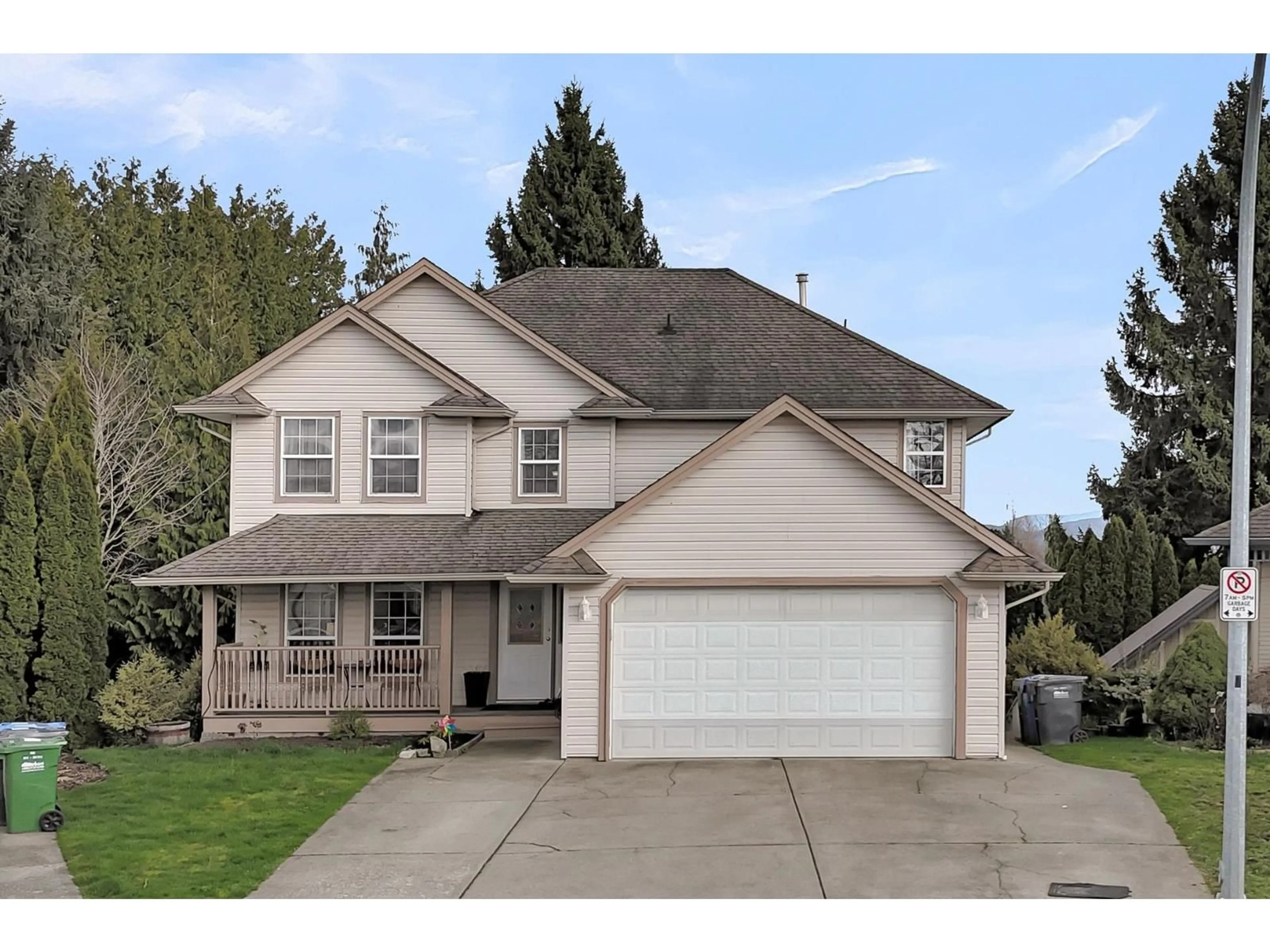 Home with vinyl exterior material, street for 31643 PINNACLE PLACE, Abbotsford British Columbia V2T6S6